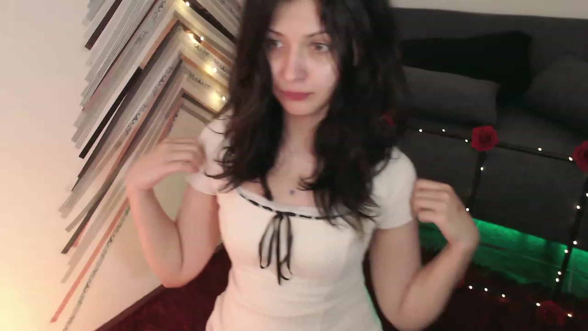 Gallery image thumbnail from RoomToAvoid's myfreecams stream on, 11/15/2023, 01:59 image 18 of 20