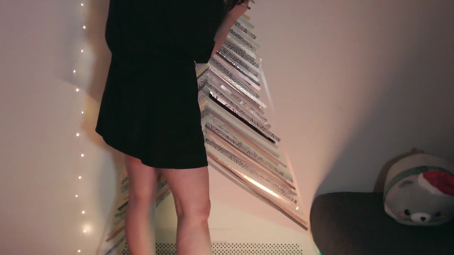 Gallery image thumbnail from RoomToAvoid's myfreecams stream on, 11/17/2023, 04:09 image 13 of 20