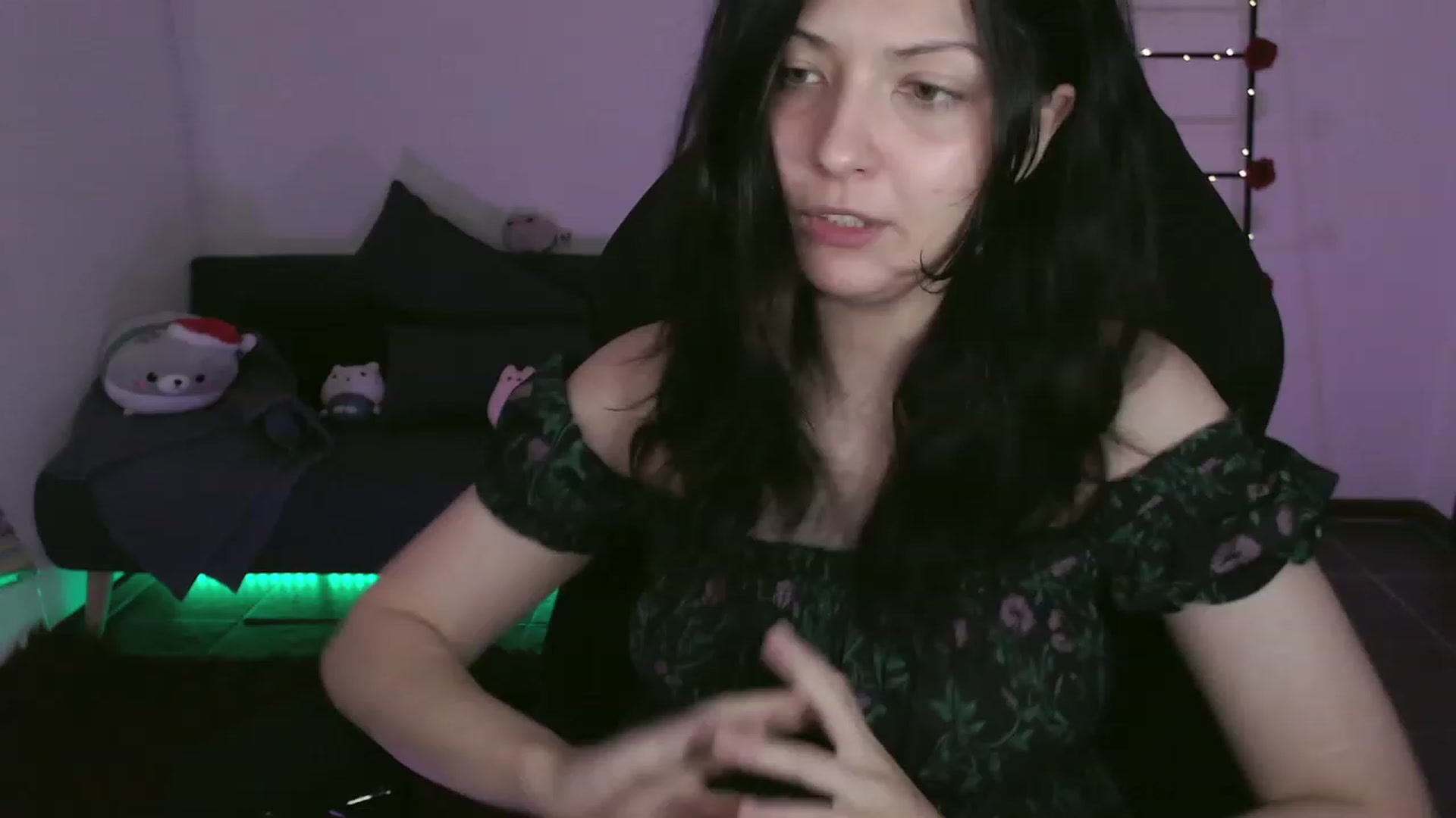 Gallery image thumbnail from RoomToAvoid's myfreecams stream on, 11/18/2023, 03:07 image 6 of 20