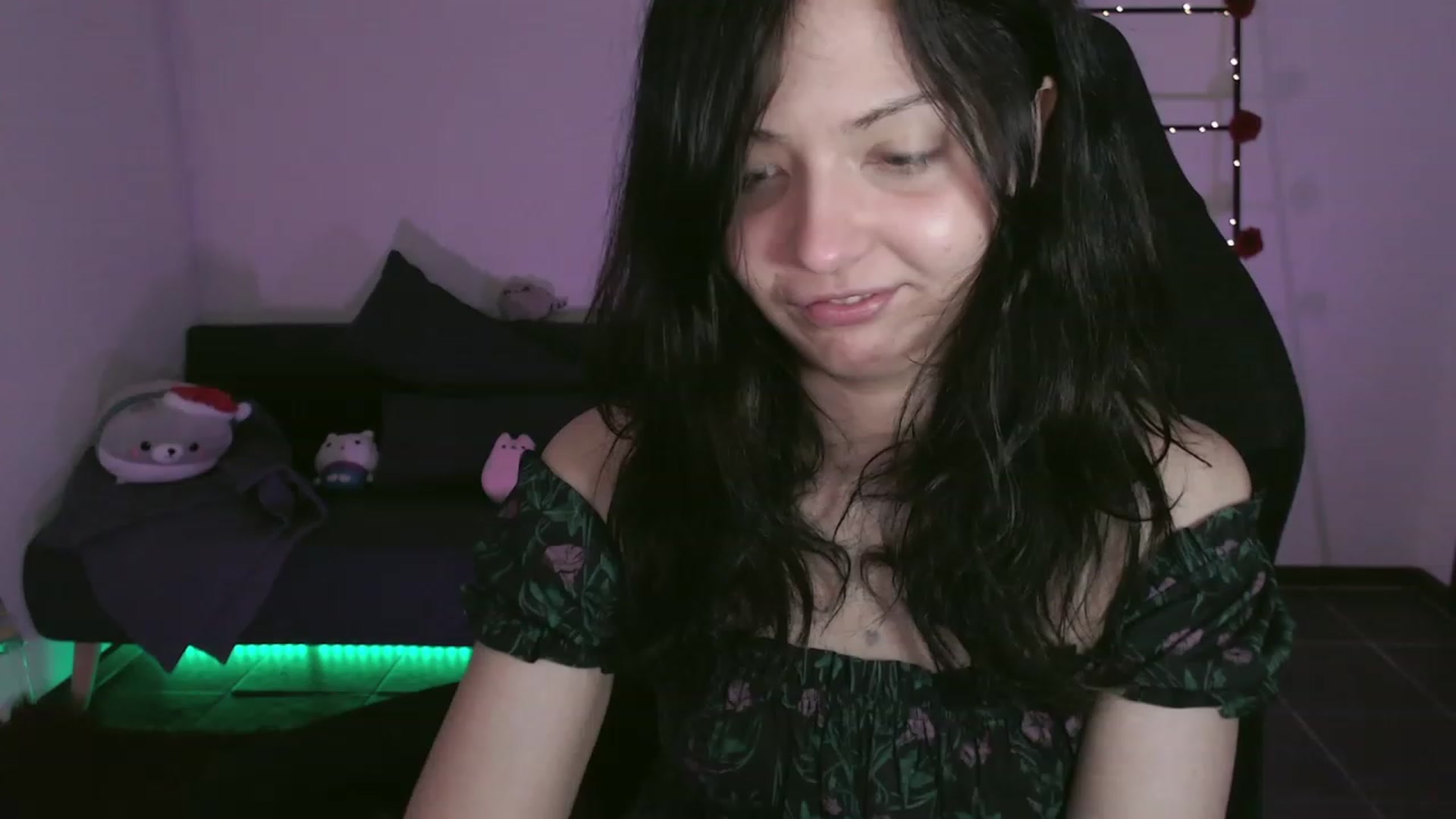 Gallery image thumbnail from RoomToAvoid's myfreecams stream on, 11/18/2023, 03:07 image 13 of 20