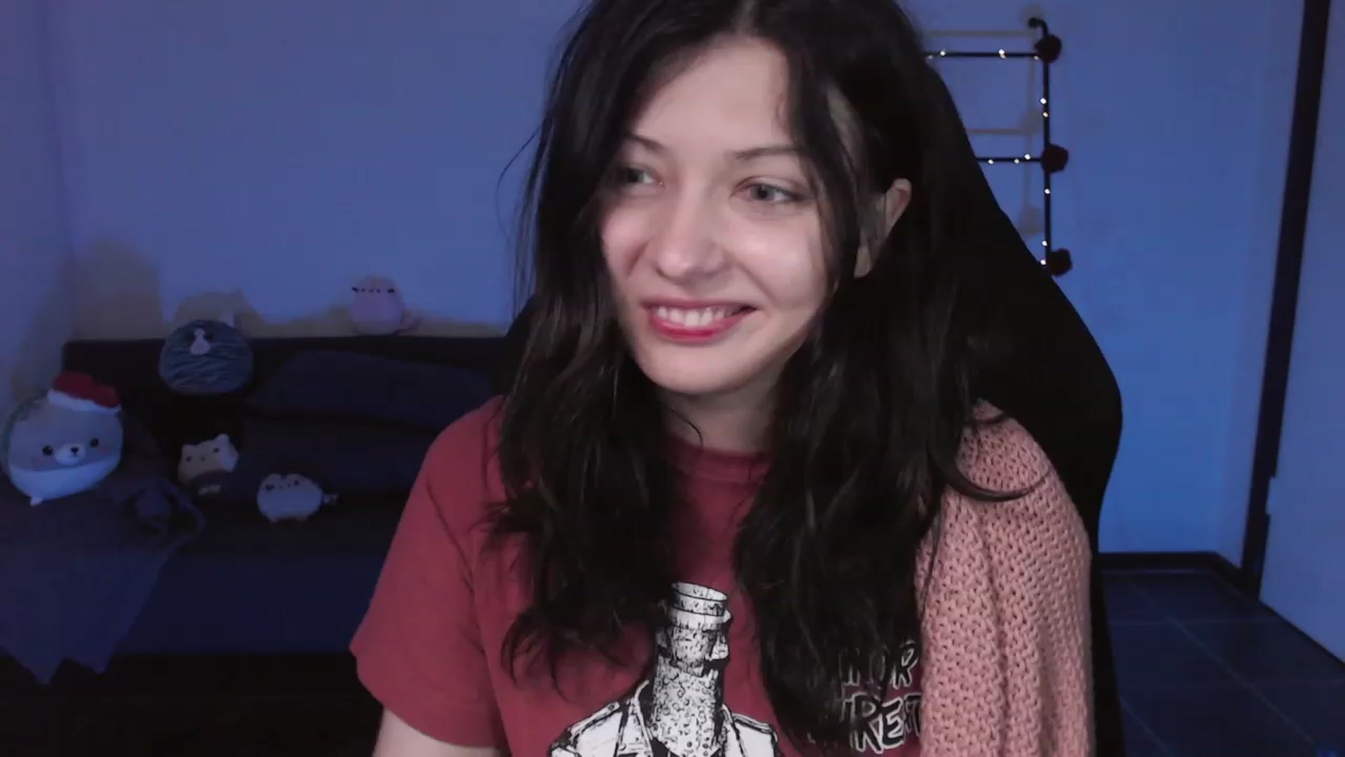 Gallery image thumbnail from RoomToAvoid's myfreecams stream on, 11/19/2023, 24:02 image 8 of 20