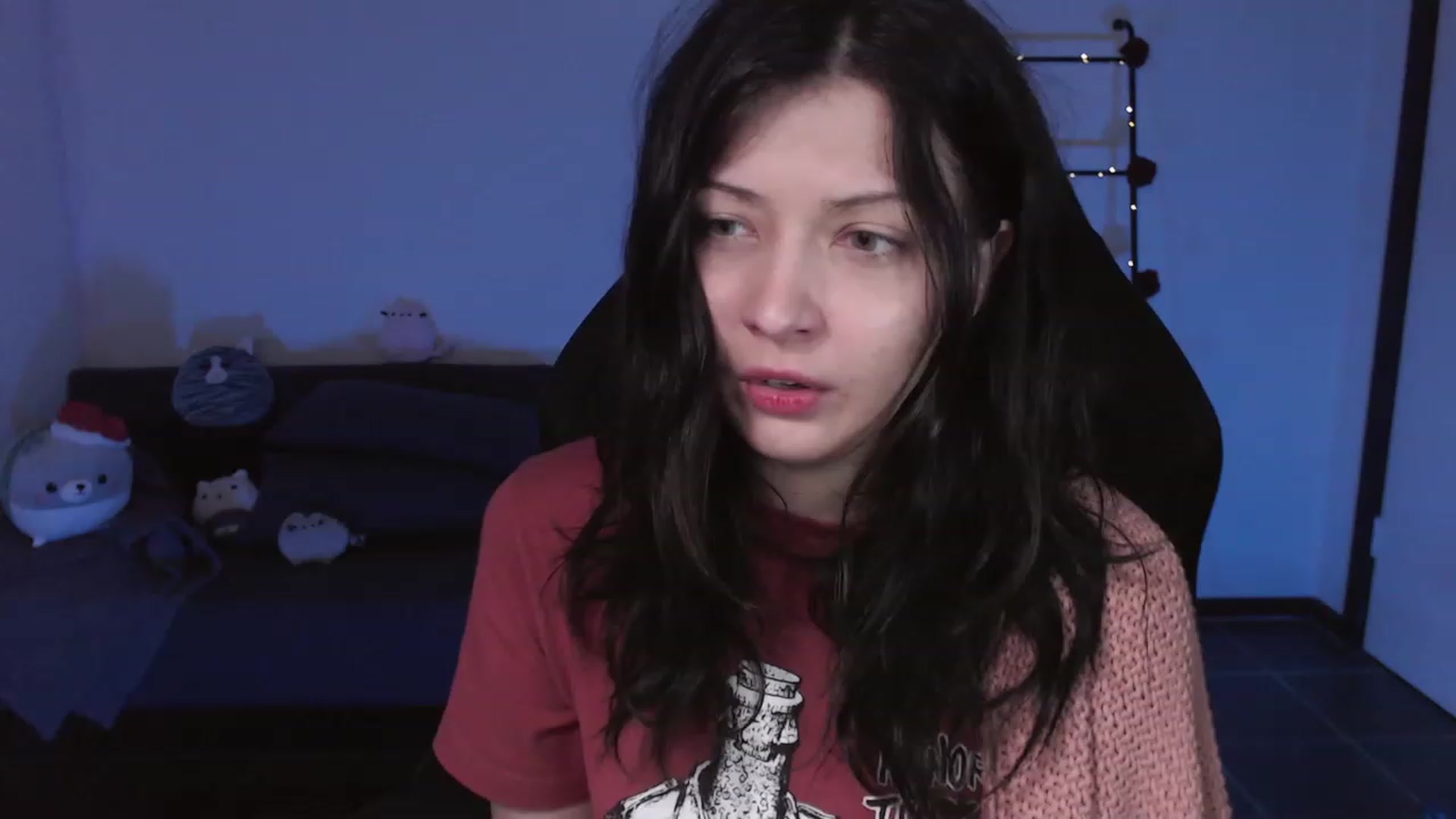 Gallery image thumbnail from RoomToAvoid's myfreecams stream on, 11/19/2023, 24:02 image 6 of 20