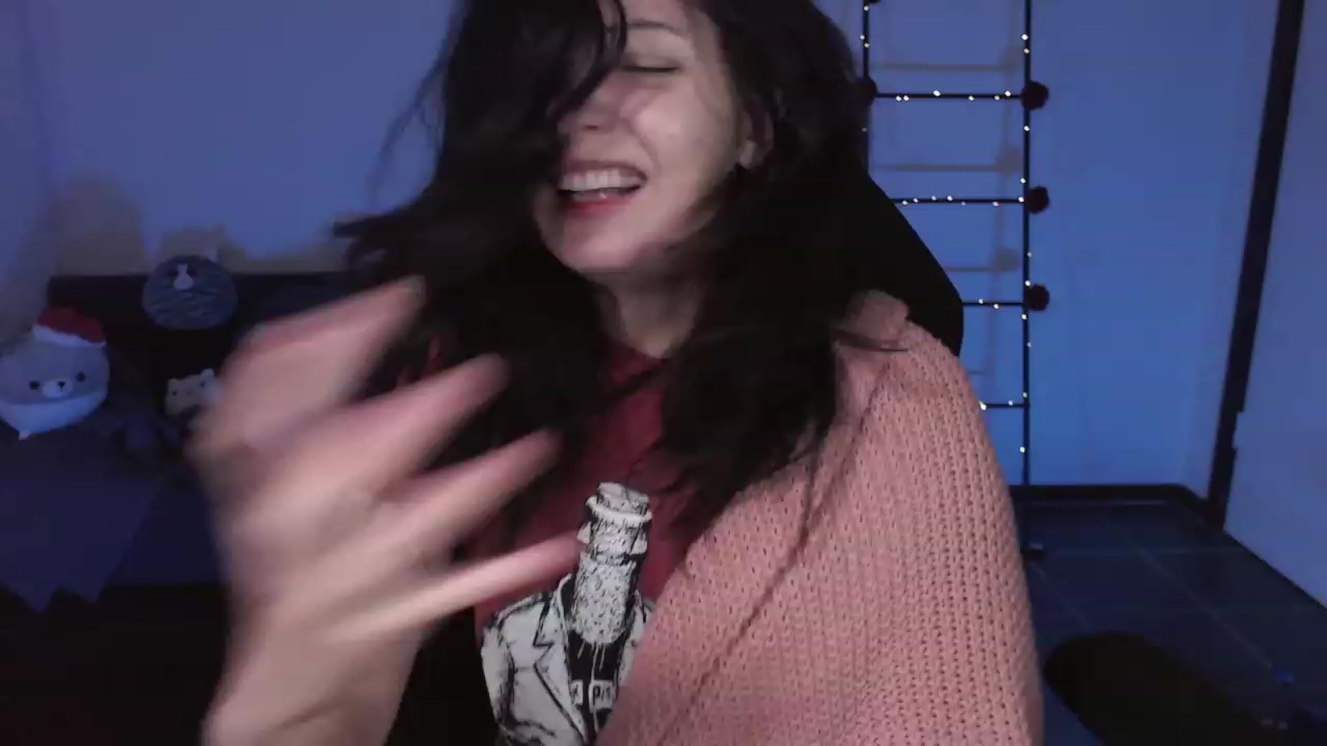 Gallery image thumbnail from RoomToAvoid's myfreecams stream on, 11/19/2023, 24:02 image 10 of 20