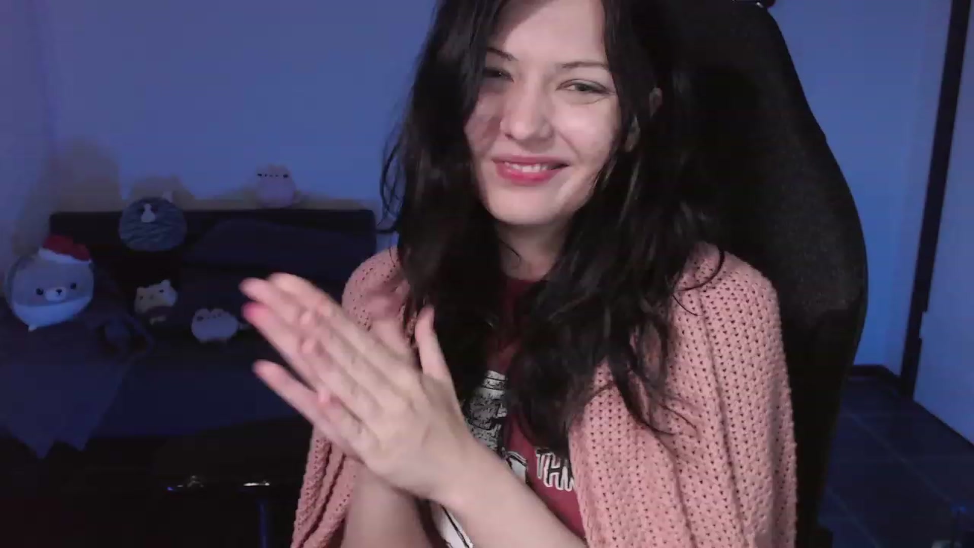 Gallery image thumbnail from RoomToAvoid's myfreecams stream on, 11/19/2023, 24:02 image 19 of 20