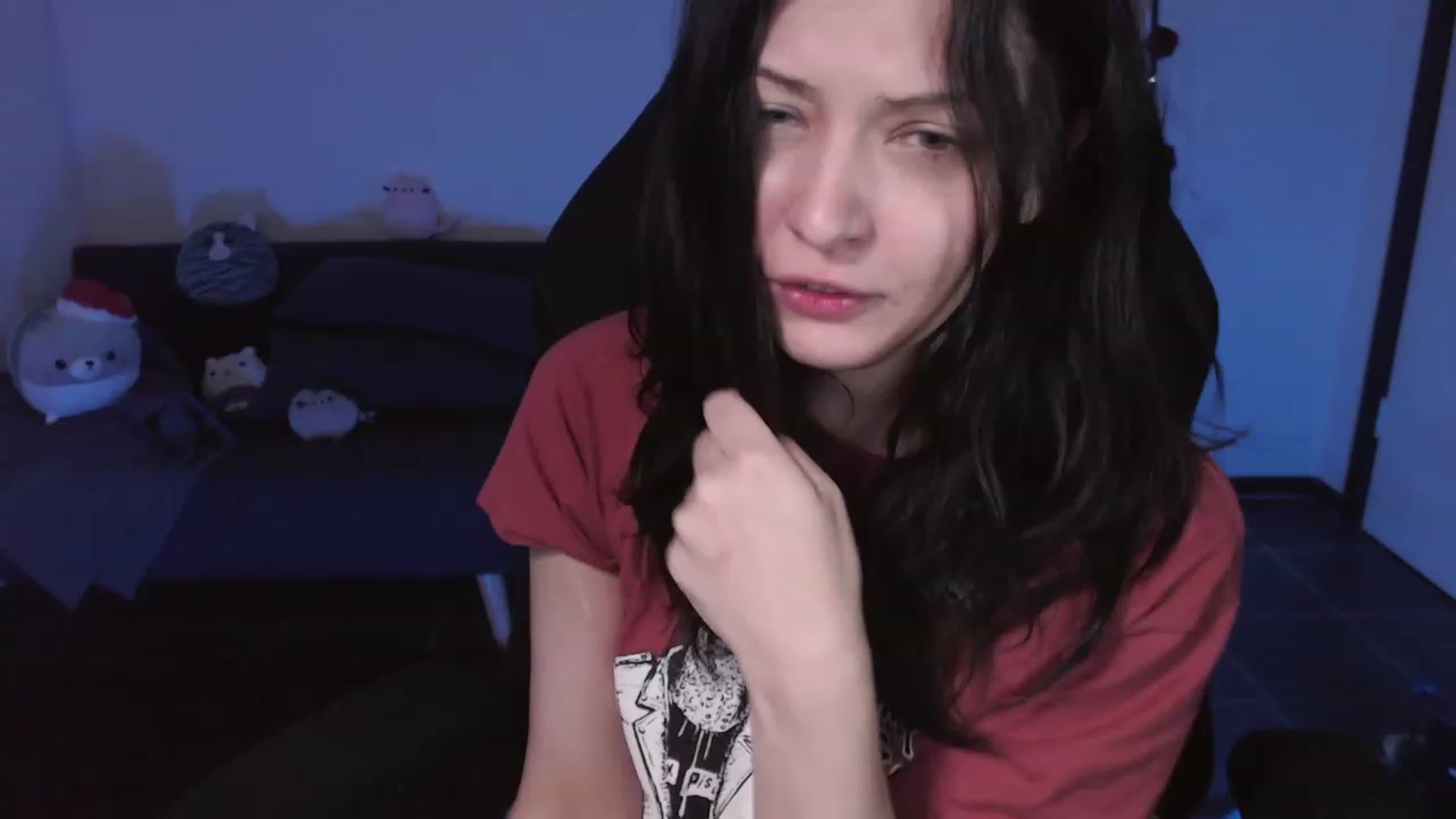 Gallery image thumbnail from RoomToAvoid's myfreecams stream on, 11/19/2023, 24:02 image 13 of 20