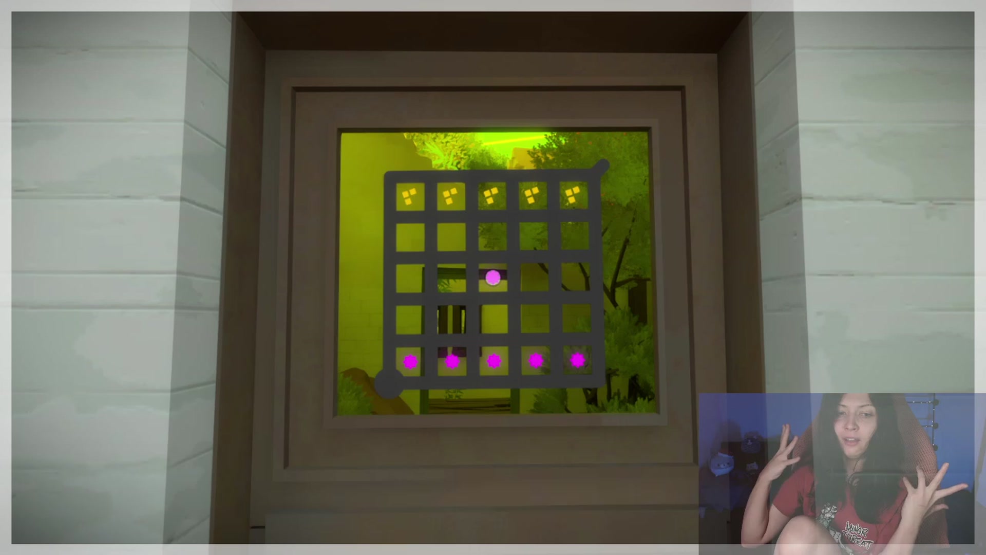 Gallery image thumbnail from RoomToAvoid's myfreecams stream on, 11/19/2023, 03:51 image 12 of 20