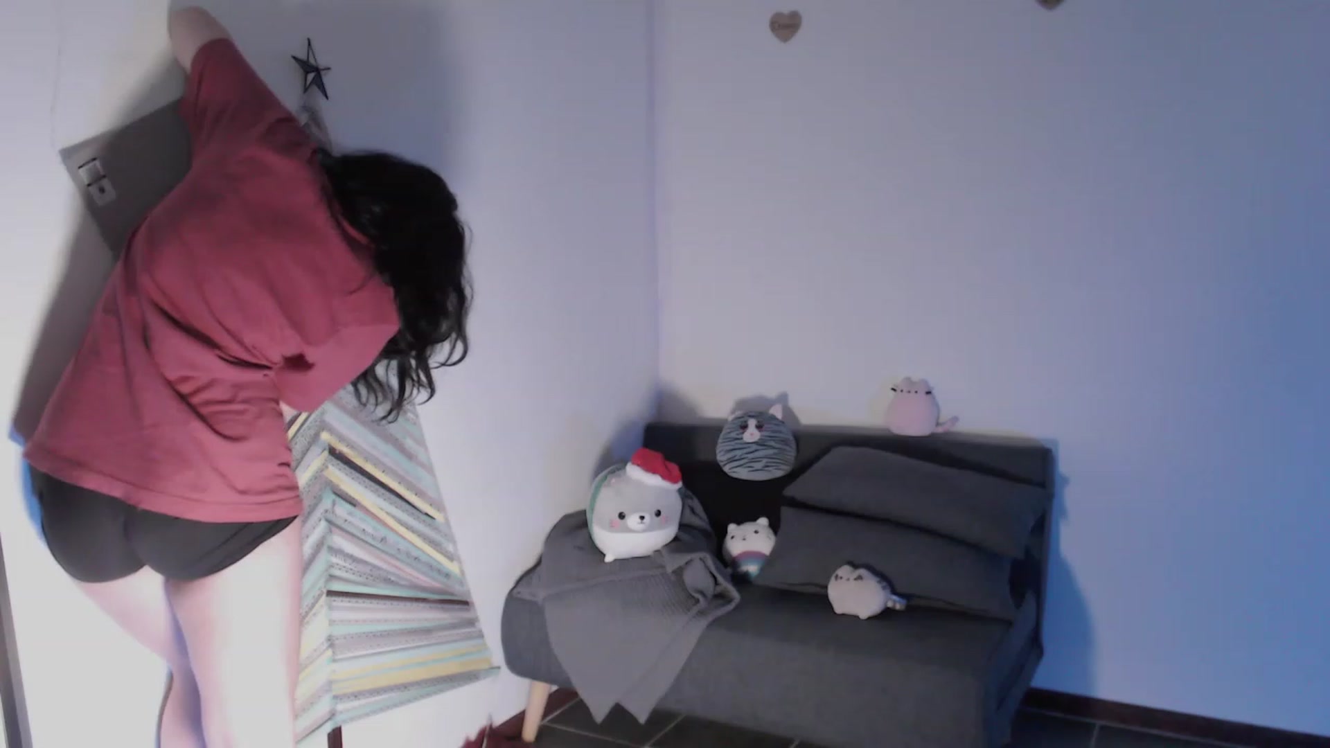 Gallery image thumbnail from RoomToAvoid's myfreecams stream on, 11/19/2023, 03:51 image 17 of 20
