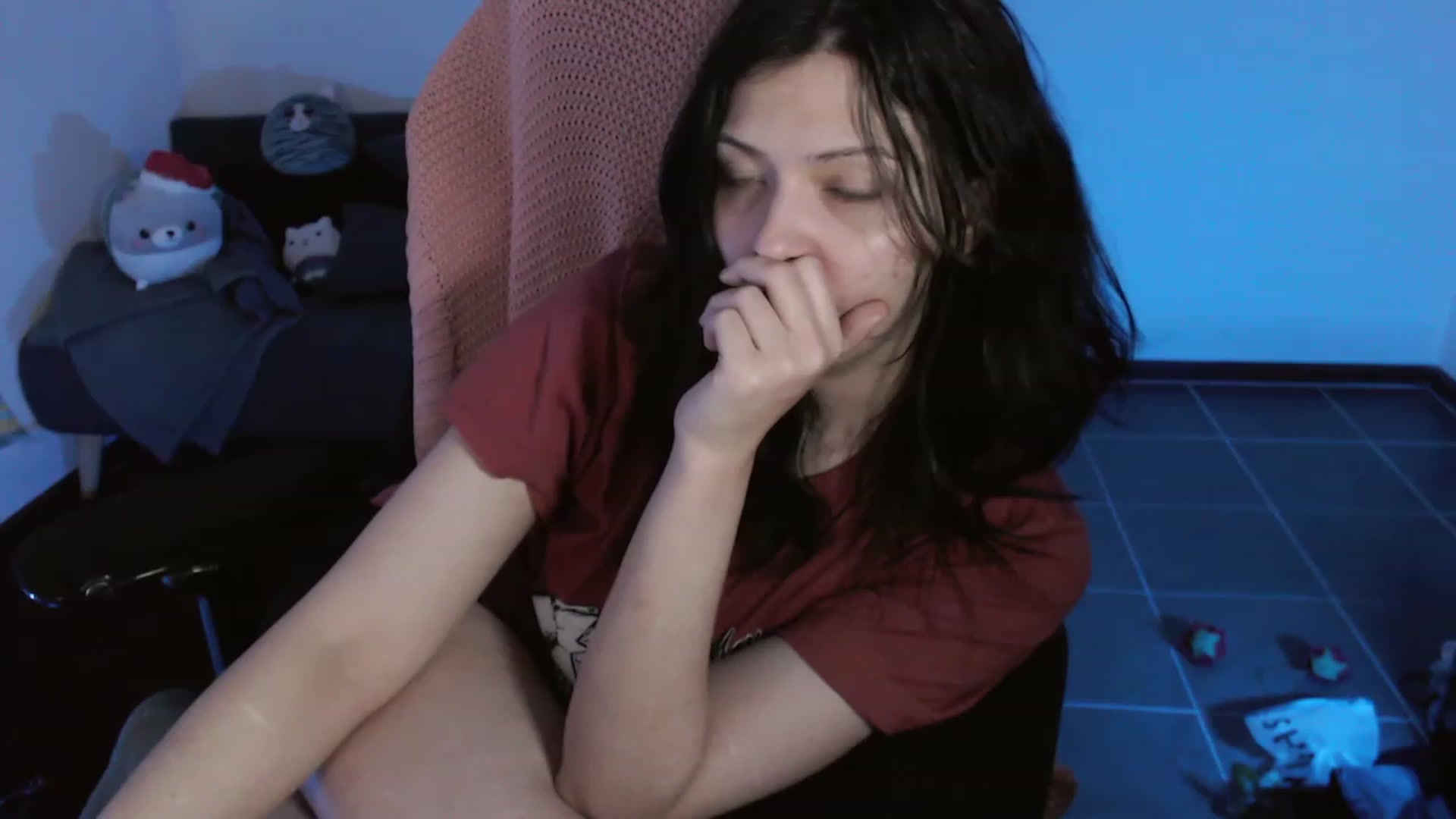 Gallery image thumbnail from RoomToAvoid's myfreecams stream on, 11/19/2023, 07:52 image 5 of 20