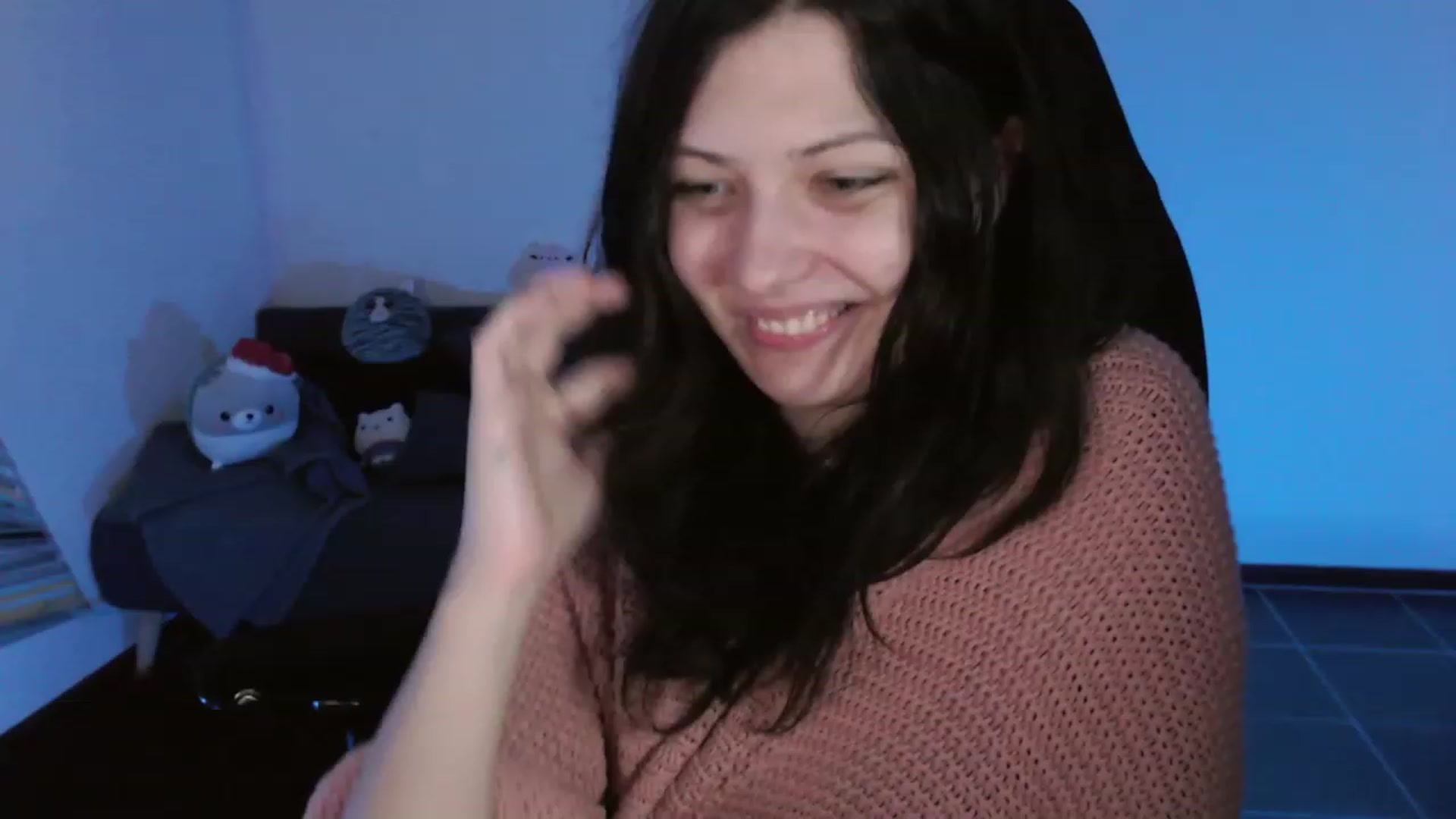 Gallery image thumbnail from RoomToAvoid's myfreecams stream on, 11/19/2023, 07:52 image 18 of 20