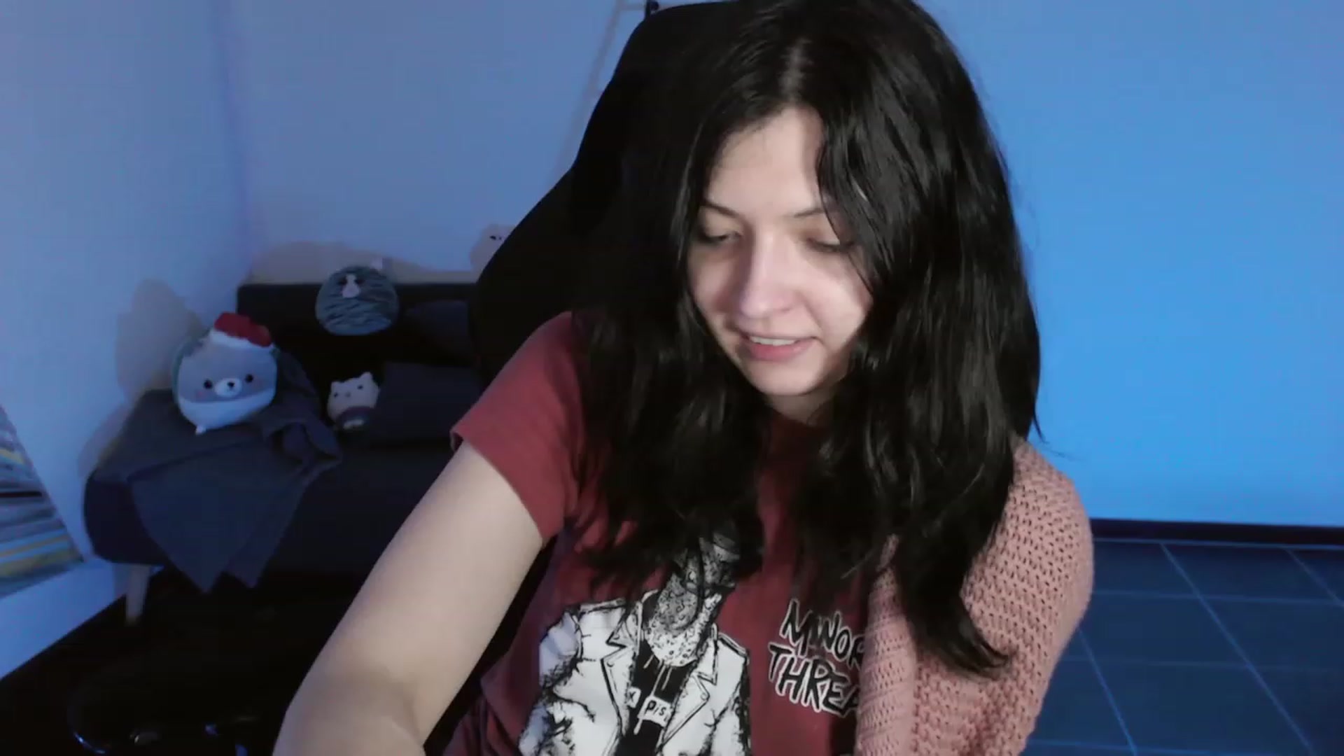 Gallery image thumbnail from RoomToAvoid's myfreecams stream on, 11/19/2023, 07:52 image 16 of 20
