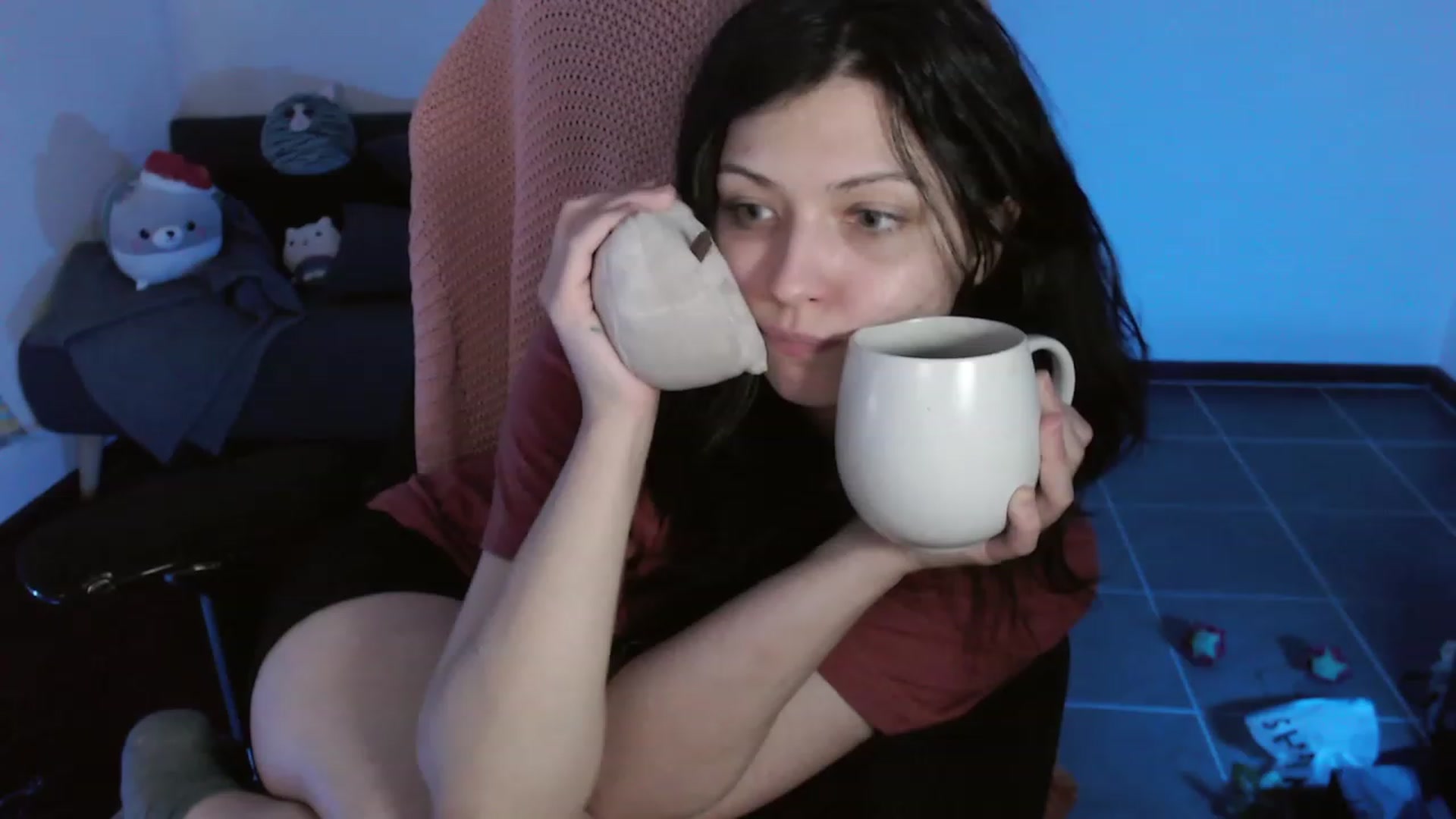 Gallery image thumbnail from RoomToAvoid's myfreecams stream on, 11/19/2023, 07:52 image 4 of 20