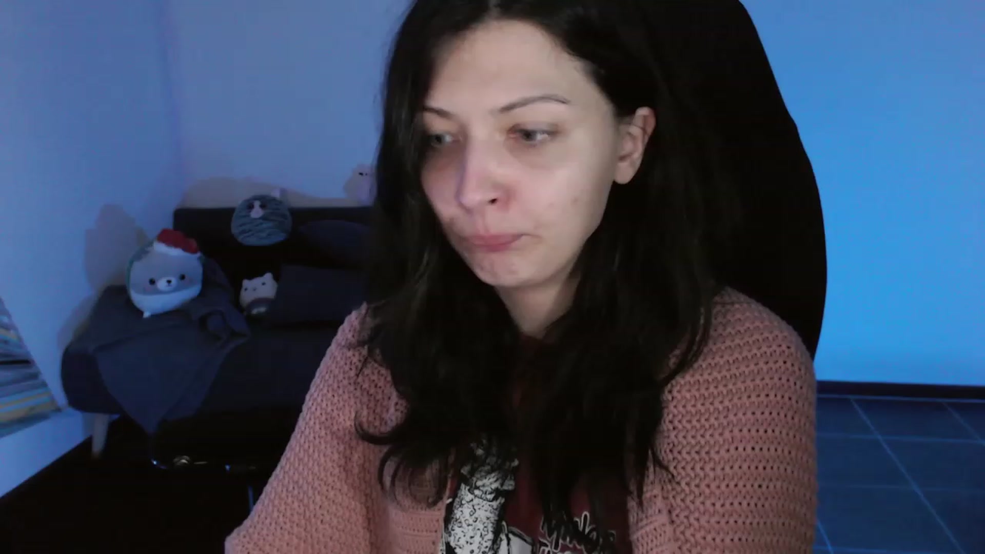 Gallery image thumbnail from RoomToAvoid's myfreecams stream on, 11/19/2023, 07:52 image 19 of 20