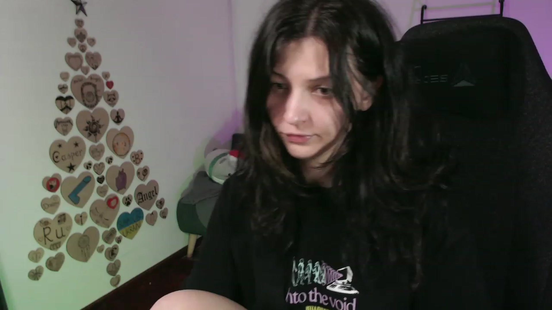 Gallery image thumbnail from RoomToAvoid's myfreecams stream on, 11/22/2023, 02:30 image 8 of 20