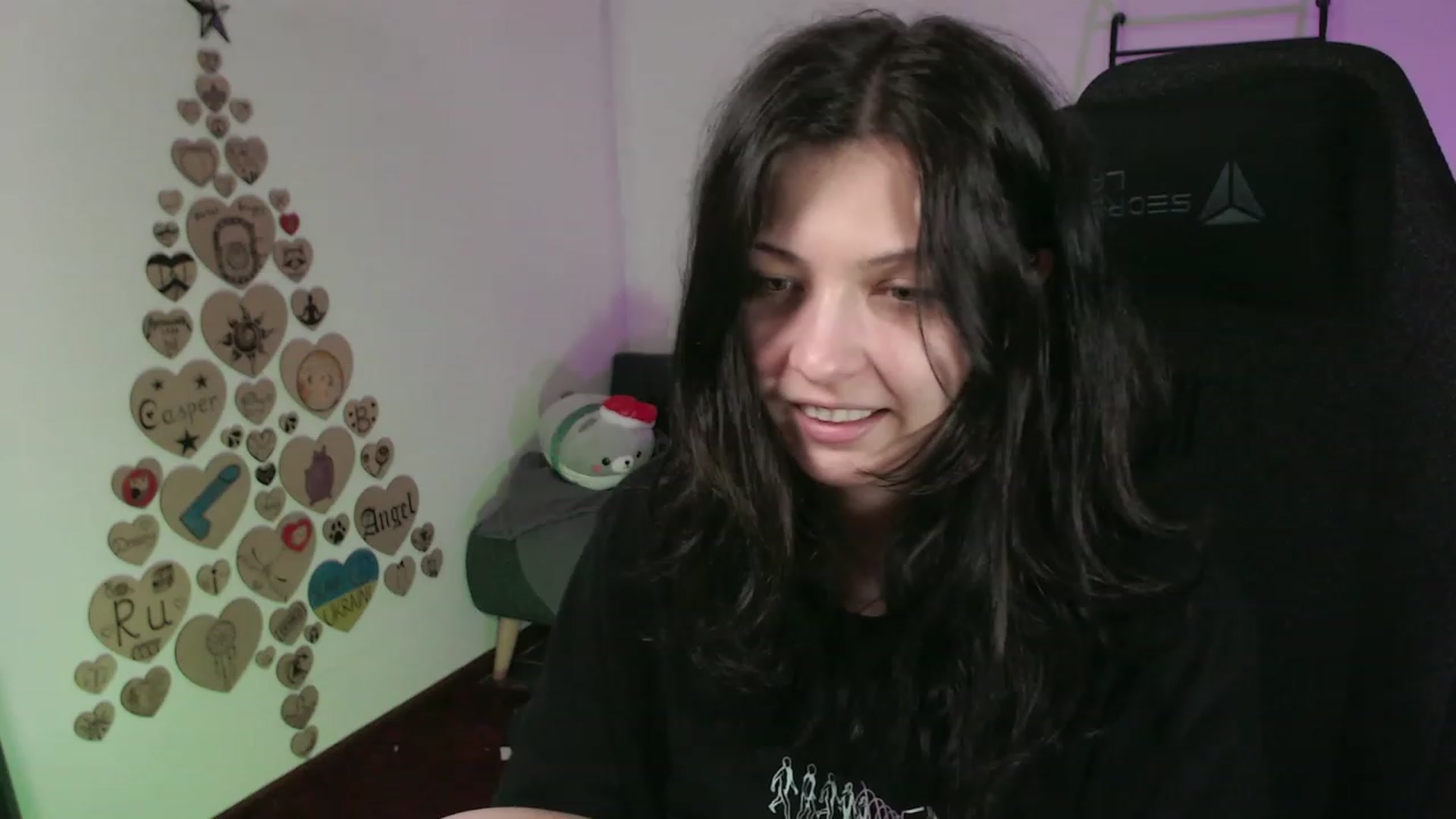 Gallery image thumbnail from RoomToAvoid's myfreecams stream on, 11/22/2023, 02:30 image 5 of 20