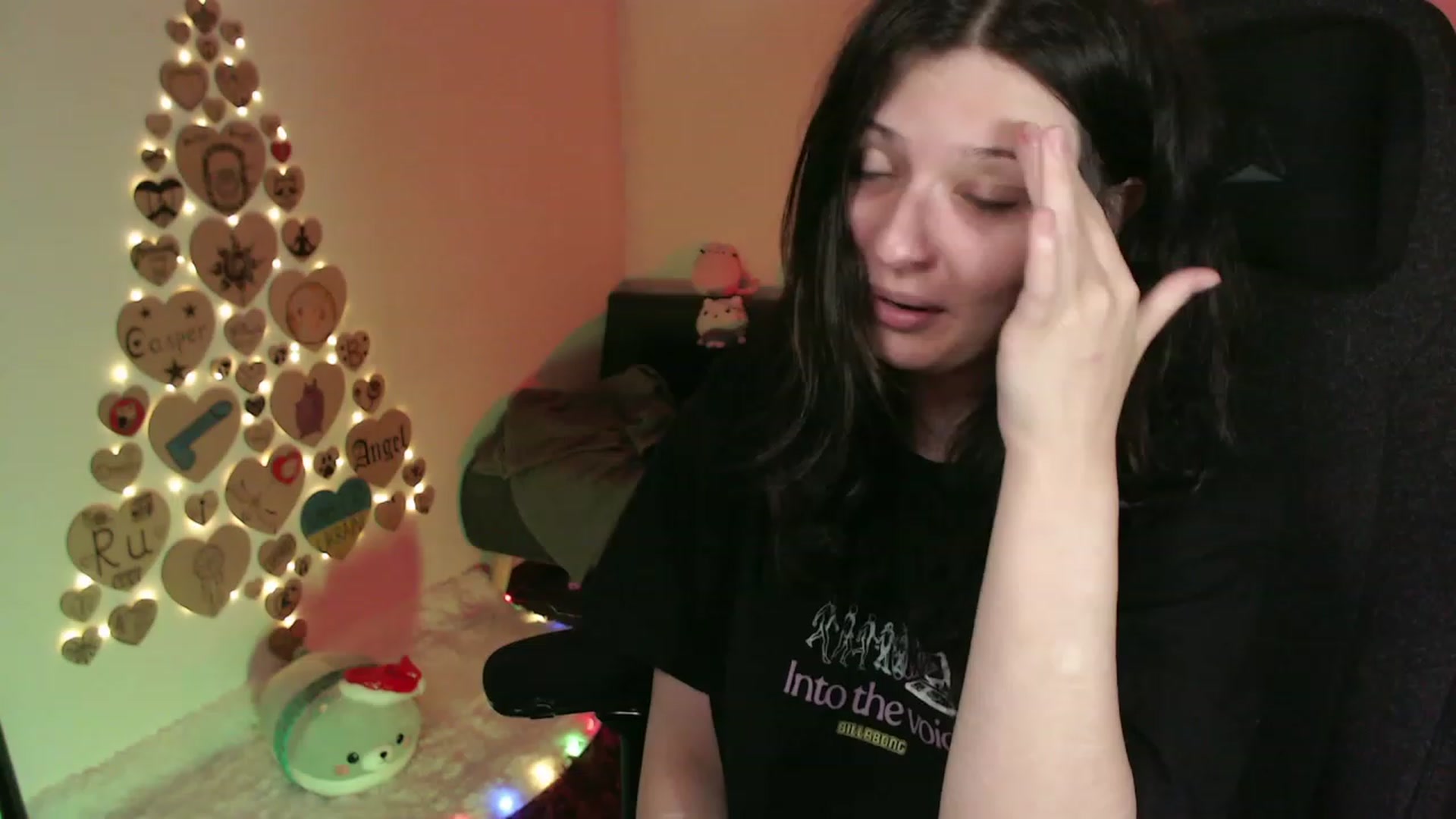 Gallery image thumbnail from RoomToAvoid's myfreecams stream on, 11/22/2023, 03:49 image 16 of 20