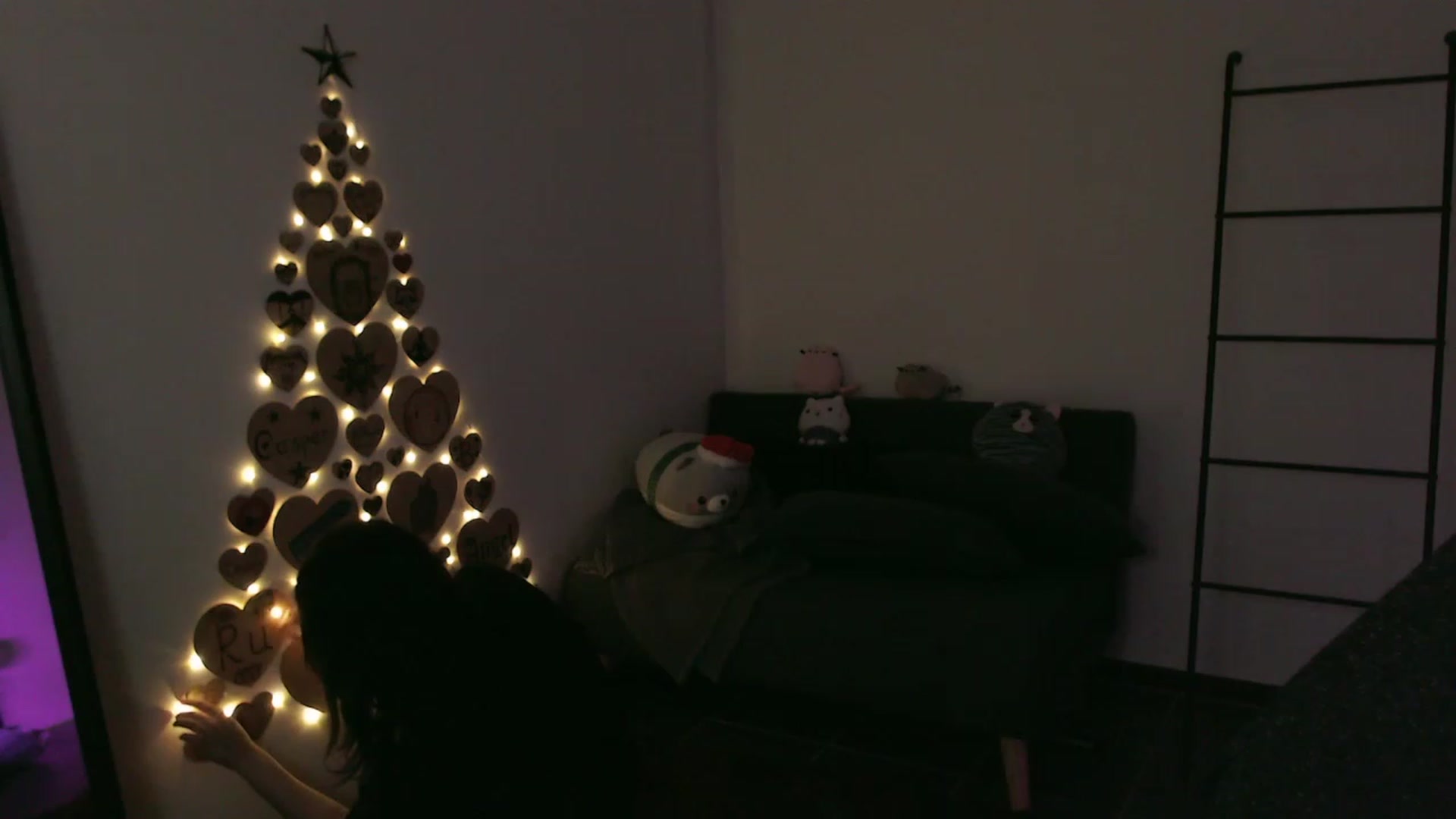Gallery image thumbnail from RoomToAvoid's myfreecams stream on, 11/22/2023, 03:49 image 2 of 20