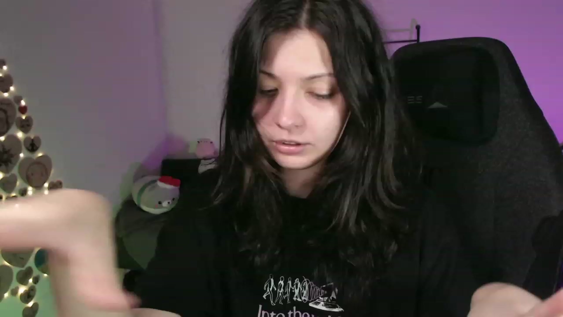 Gallery image thumbnail from RoomToAvoid's myfreecams stream on, 11/22/2023, 03:49 image 7 of 20
