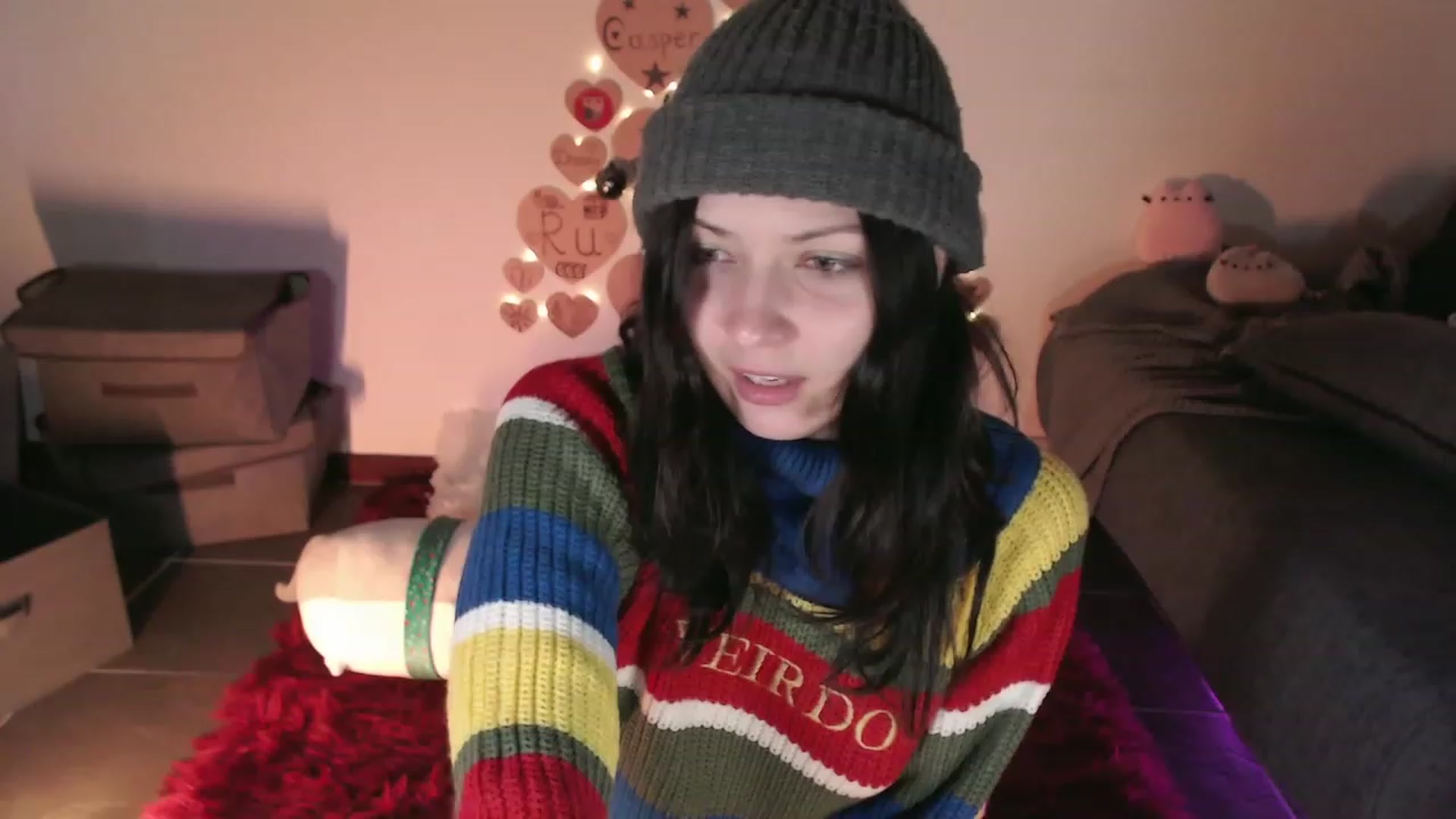 Gallery image thumbnail from RoomToAvoid's myfreecams stream on, 11/24/2023, 01:01 image 19 of 20