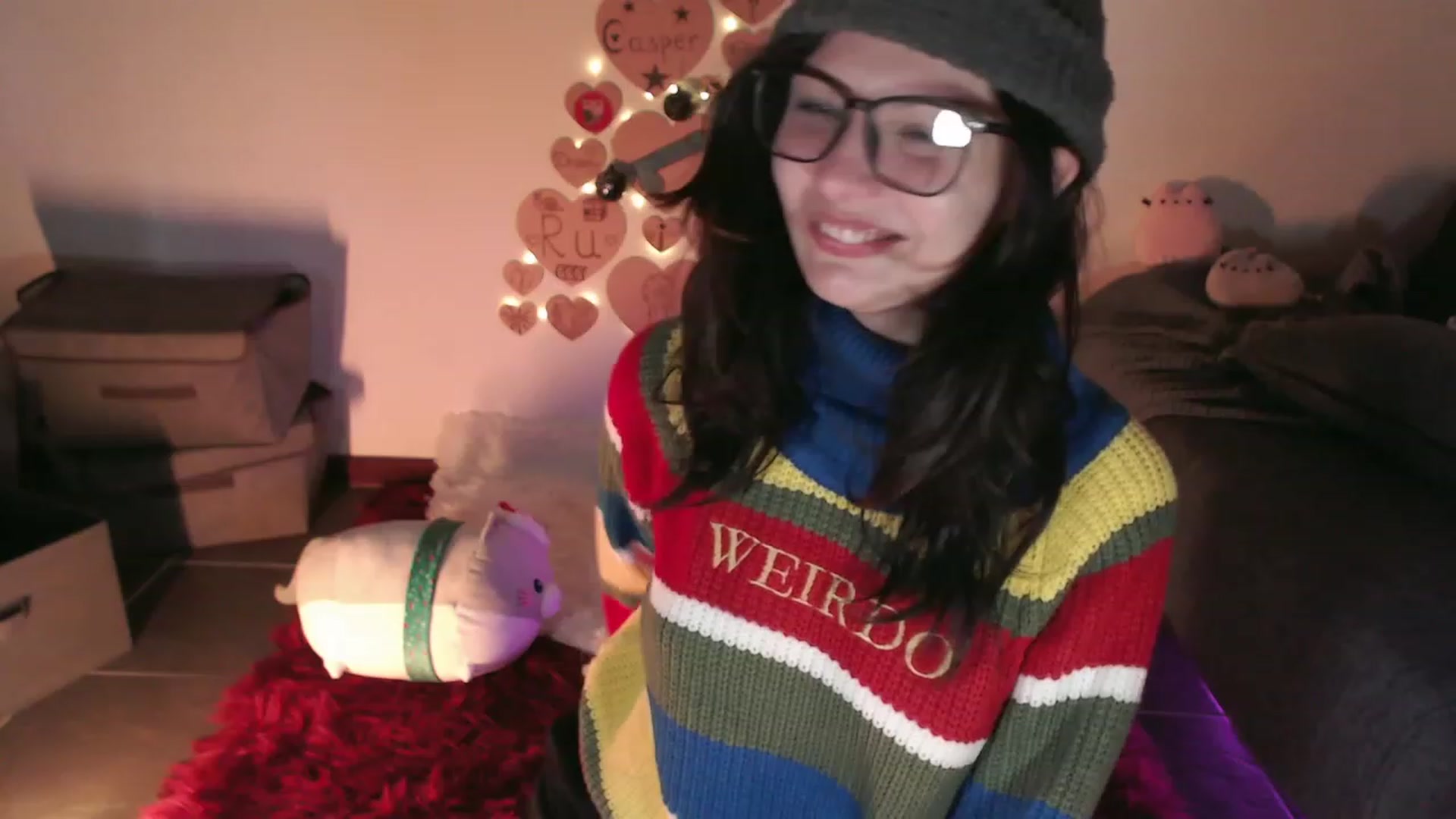 Gallery image thumbnail from RoomToAvoid's myfreecams stream on, 11/24/2023, 01:01 image 18 of 20