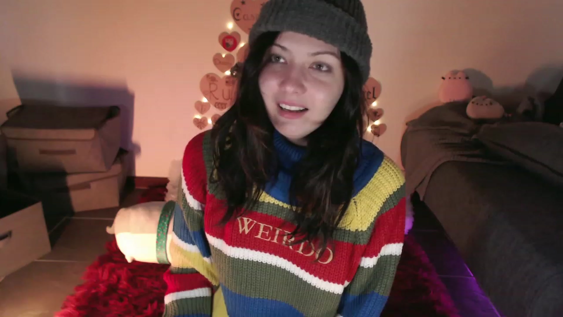 Gallery image thumbnail from RoomToAvoid's myfreecams stream on, 11/24/2023, 01:01 image 17 of 20