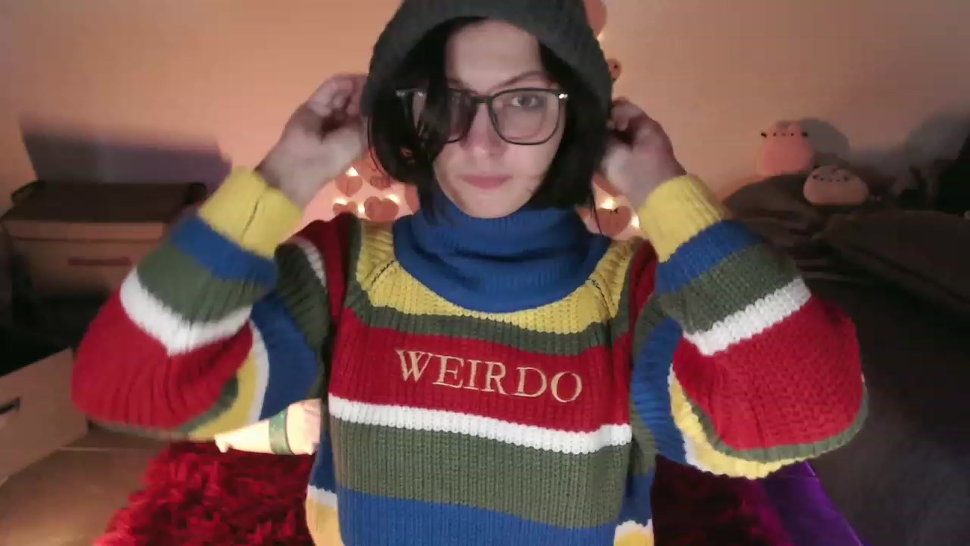 Gallery image thumbnail from RoomToAvoid's myfreecams stream on, 11/24/2023, 01:01 image 16 of 20