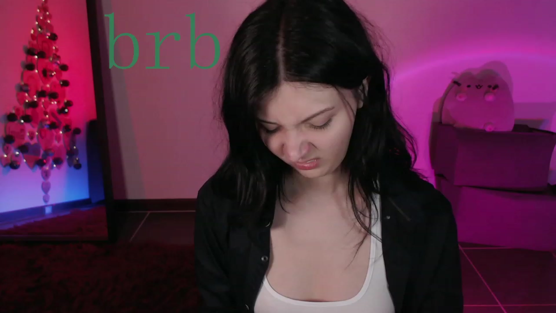 Gallery image thumbnail from RoomToAvoid's myfreecams stream on, 12/04/2023, 01:56 image 18 of 20