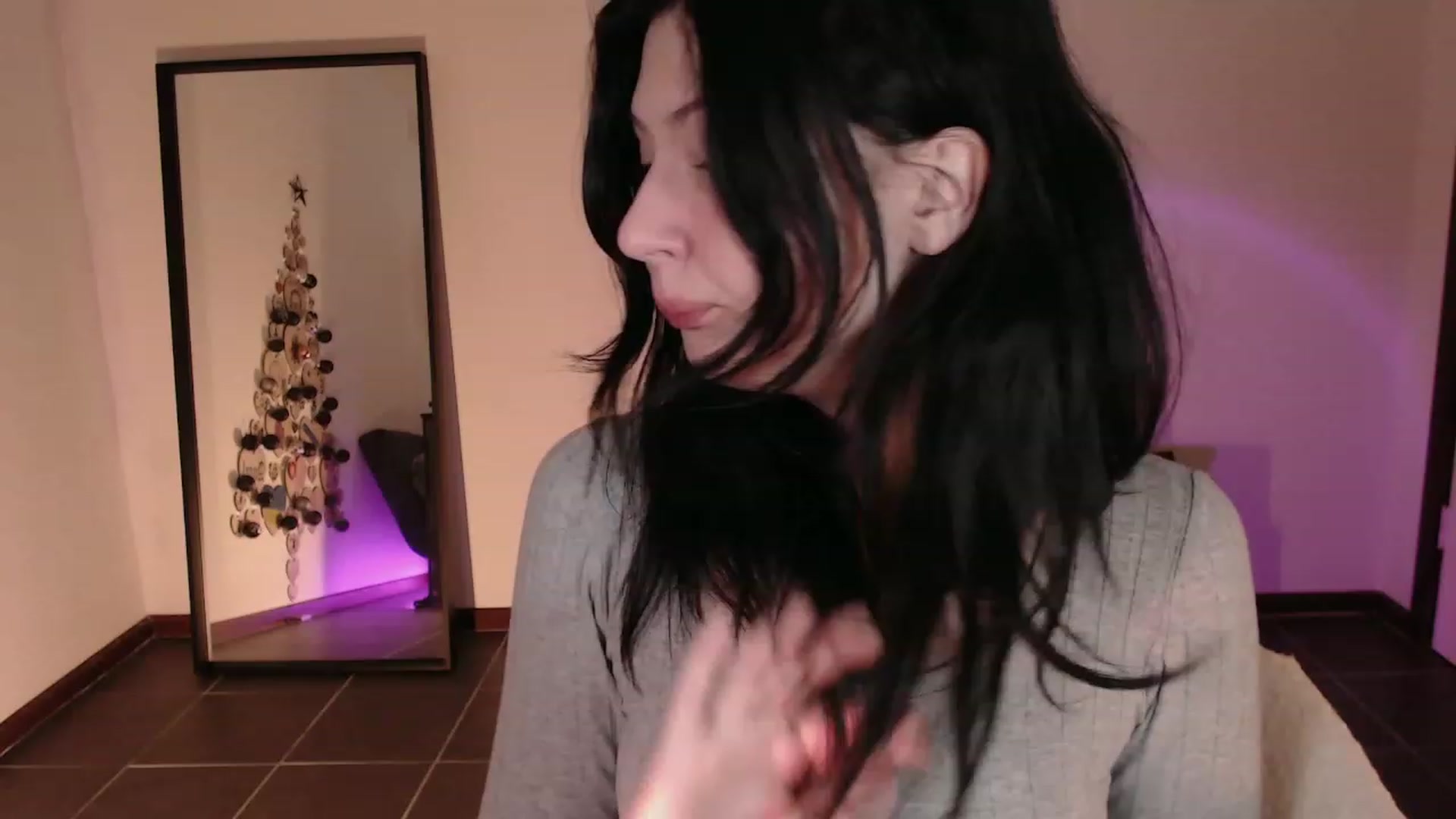 Gallery image thumbnail from RoomToAvoid's myfreecams stream on, 12/05/2023, 23:57 image 12 of 20