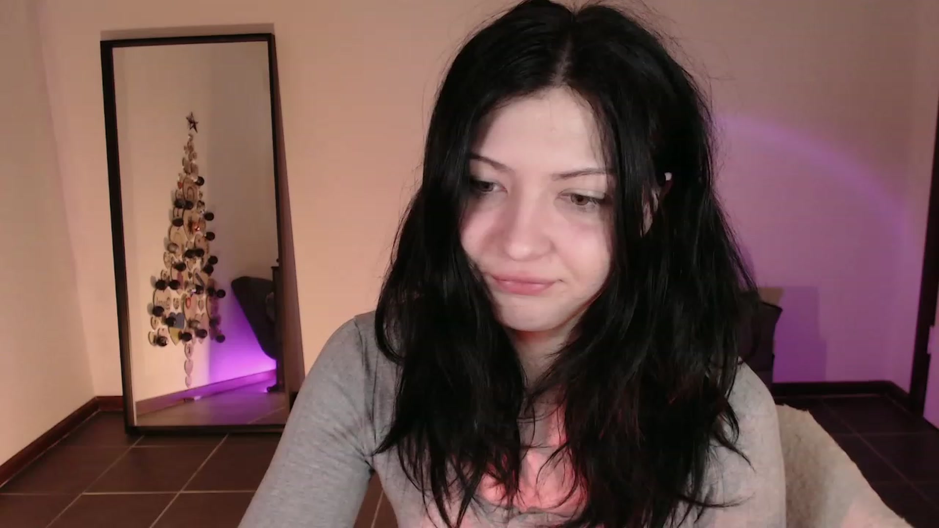Gallery image thumbnail from RoomToAvoid's myfreecams stream on, 12/05/2023, 23:57 image 5 of 20