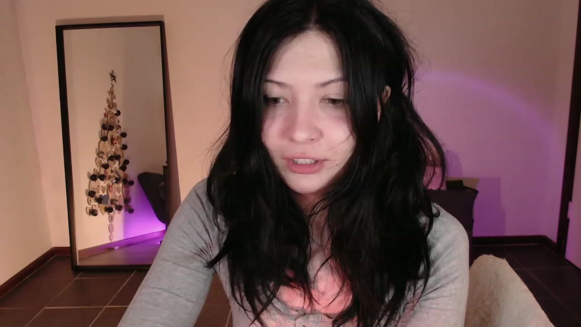 Gallery image thumbnail from RoomToAvoid's myfreecams stream on, 12/05/2023, 23:57 image 1 of 20