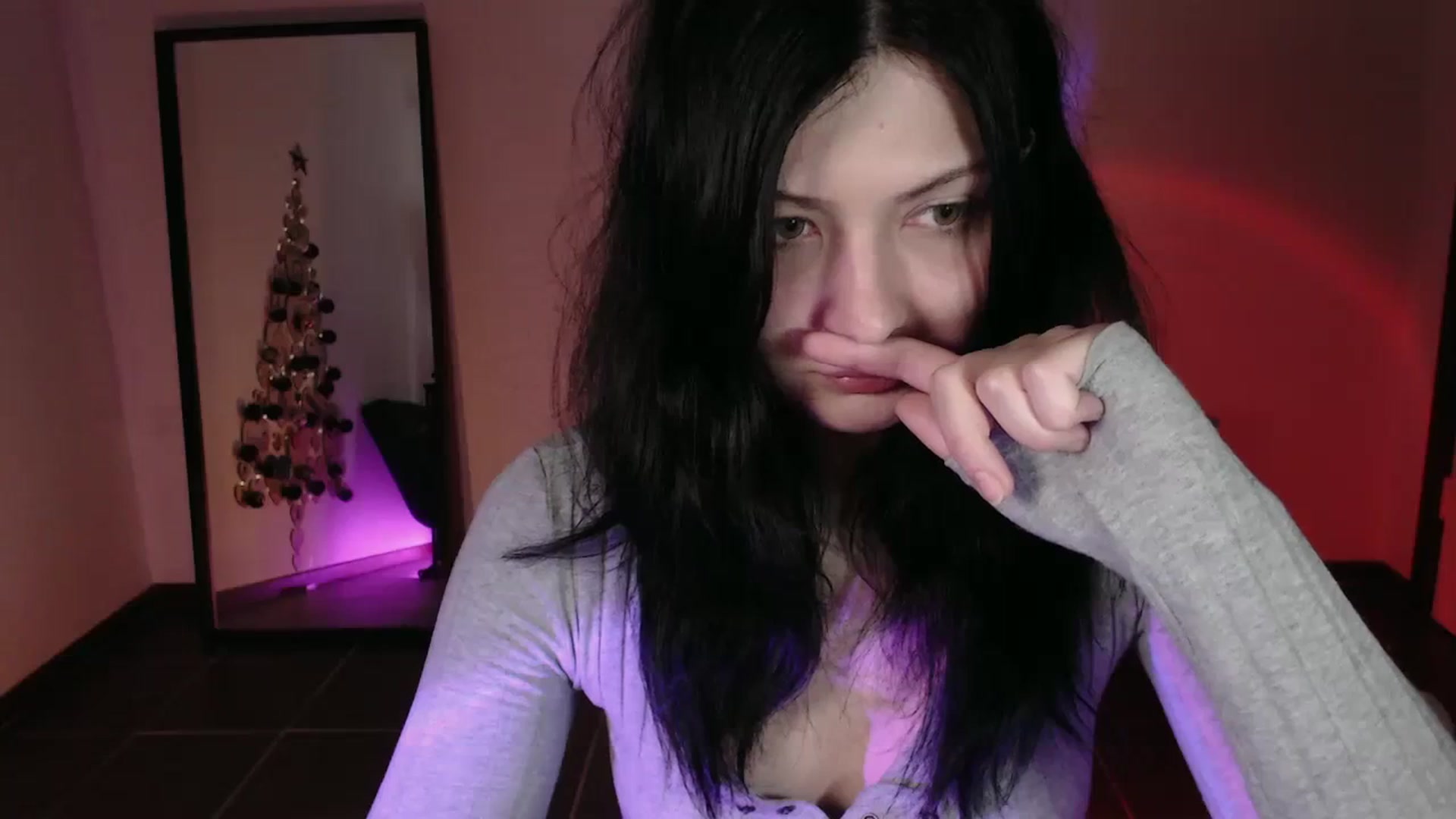 Gallery image thumbnail from RoomToAvoid's myfreecams stream on, 12/06/2023, 24:59 image 12 of 20