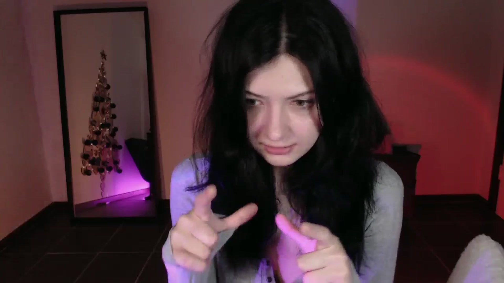 Gallery image thumbnail from RoomToAvoid's myfreecams stream on, 12/06/2023, 24:59 image 11 of 20