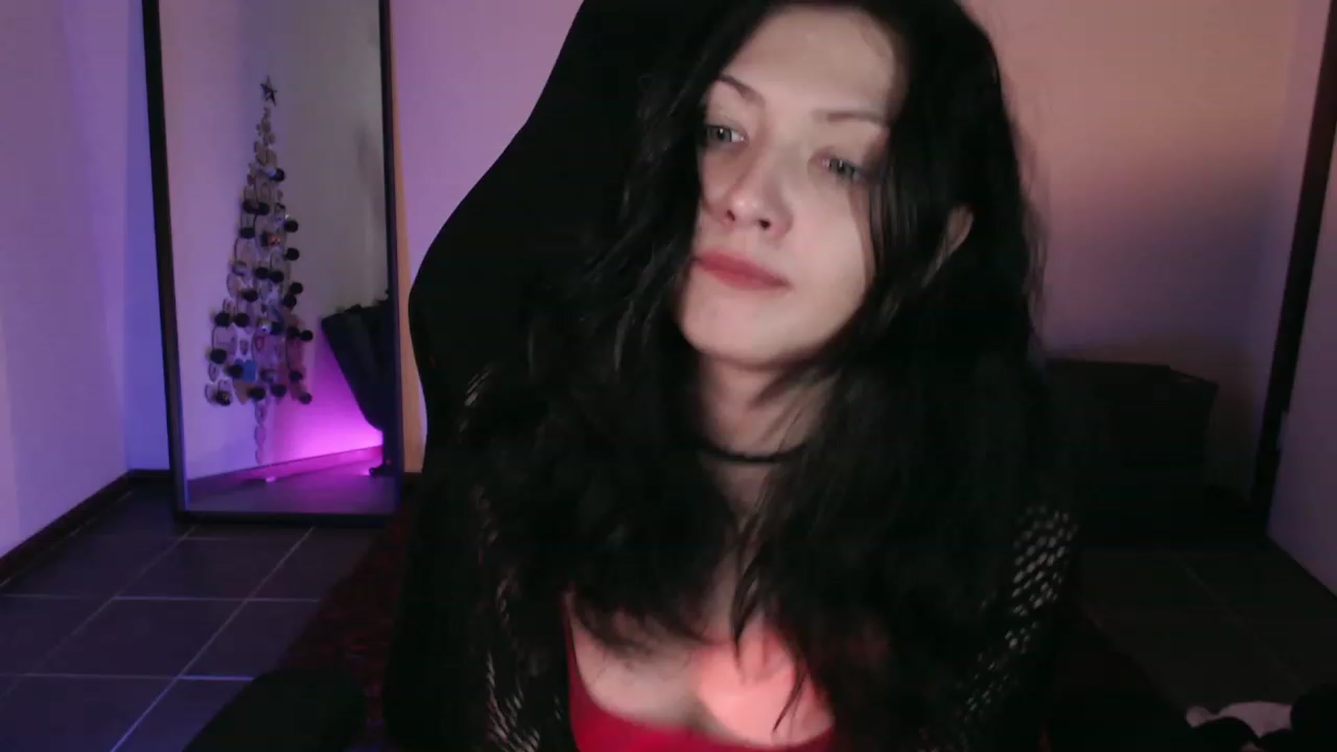 Gallery image thumbnail from RoomToAvoid's myfreecams stream on, 12/11/2023, 02:01 image 9 of 20