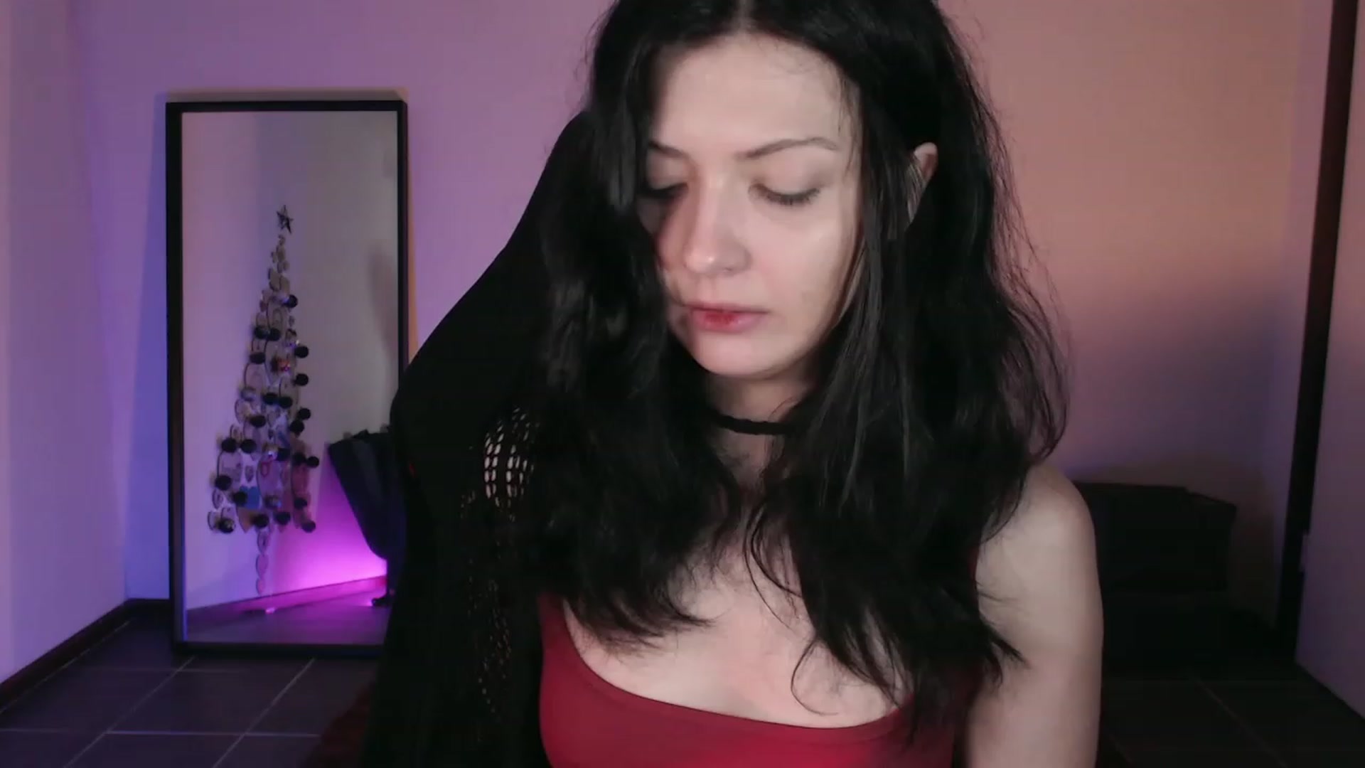 Gallery image thumbnail from RoomToAvoid's myfreecams stream on, 12/11/2023, 02:01 image 7 of 20
