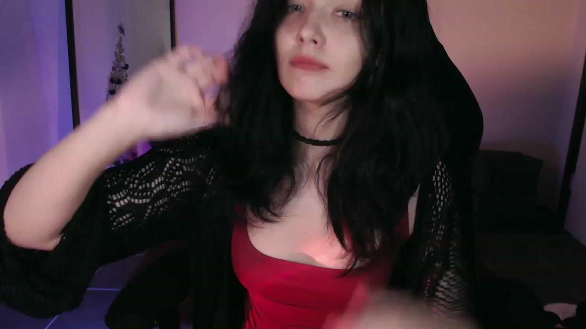 Gallery image thumbnail from RoomToAvoid's myfreecams stream on, 12/11/2023, 02:01 image 12 of 20