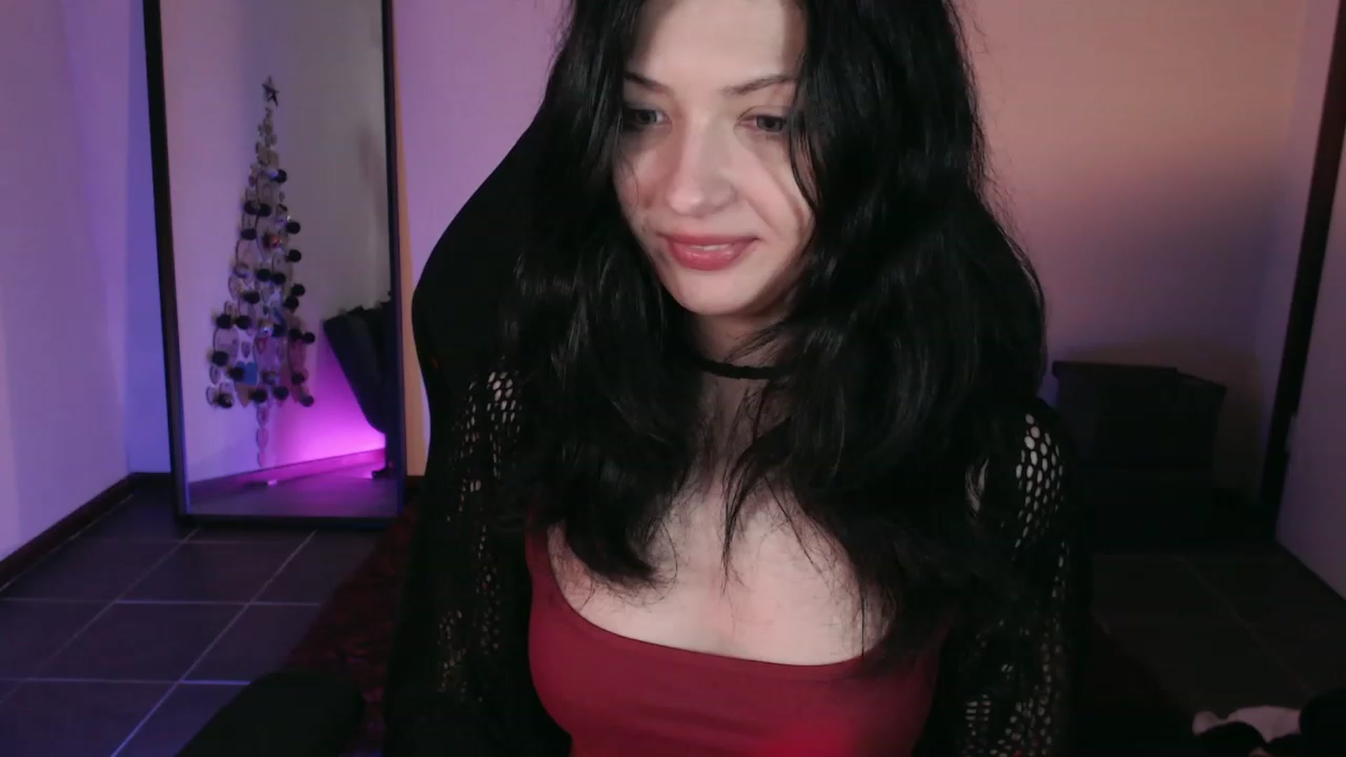 Gallery image thumbnail from RoomToAvoid's myfreecams stream on, 12/11/2023, 02:01 image 10 of 20