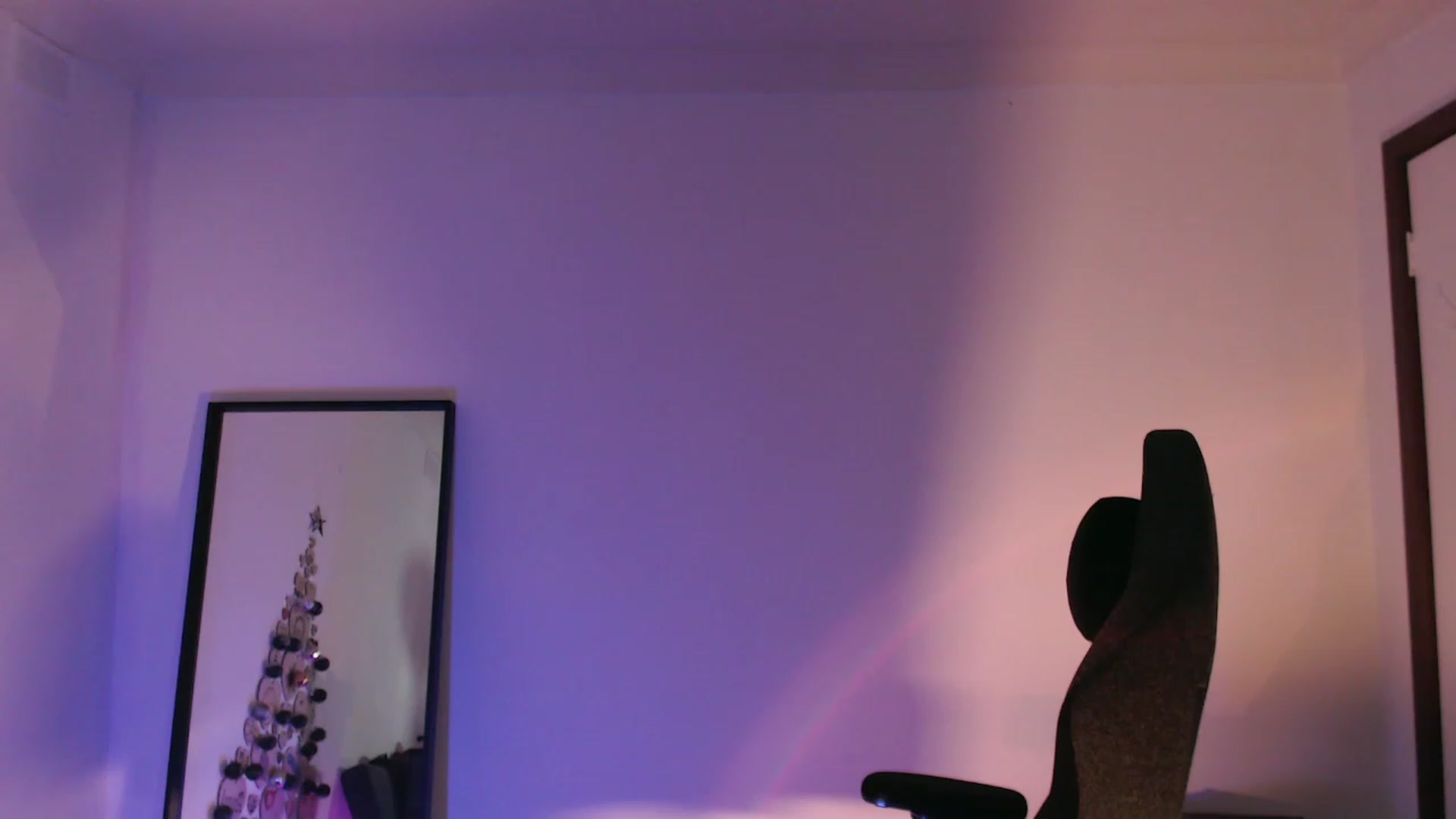 Gallery image thumbnail from RoomToAvoid's myfreecams stream on, 12/11/2023, 02:48 image 9 of 20