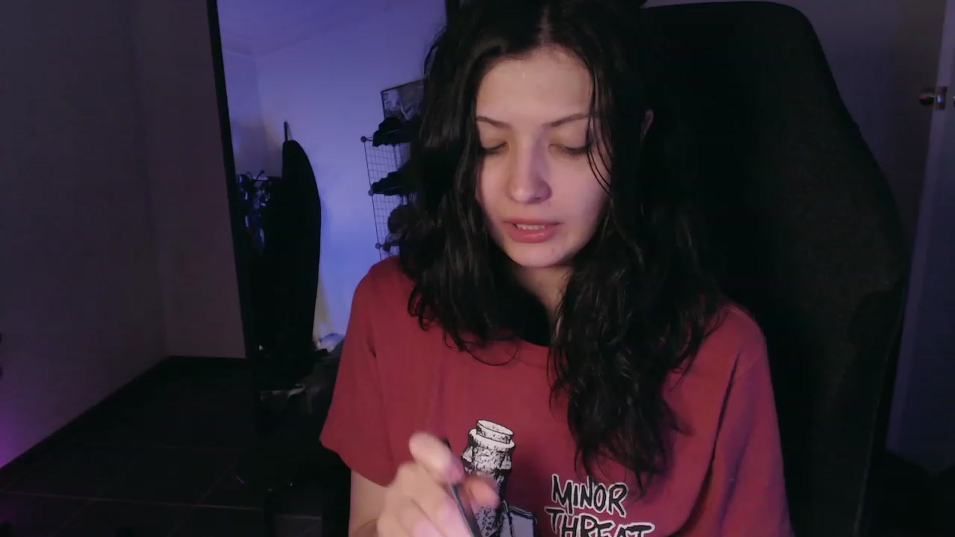 Gallery image thumbnail from RoomToAvoid's myfreecams stream on, 12/11/2023, 07:21 image 16 of 20