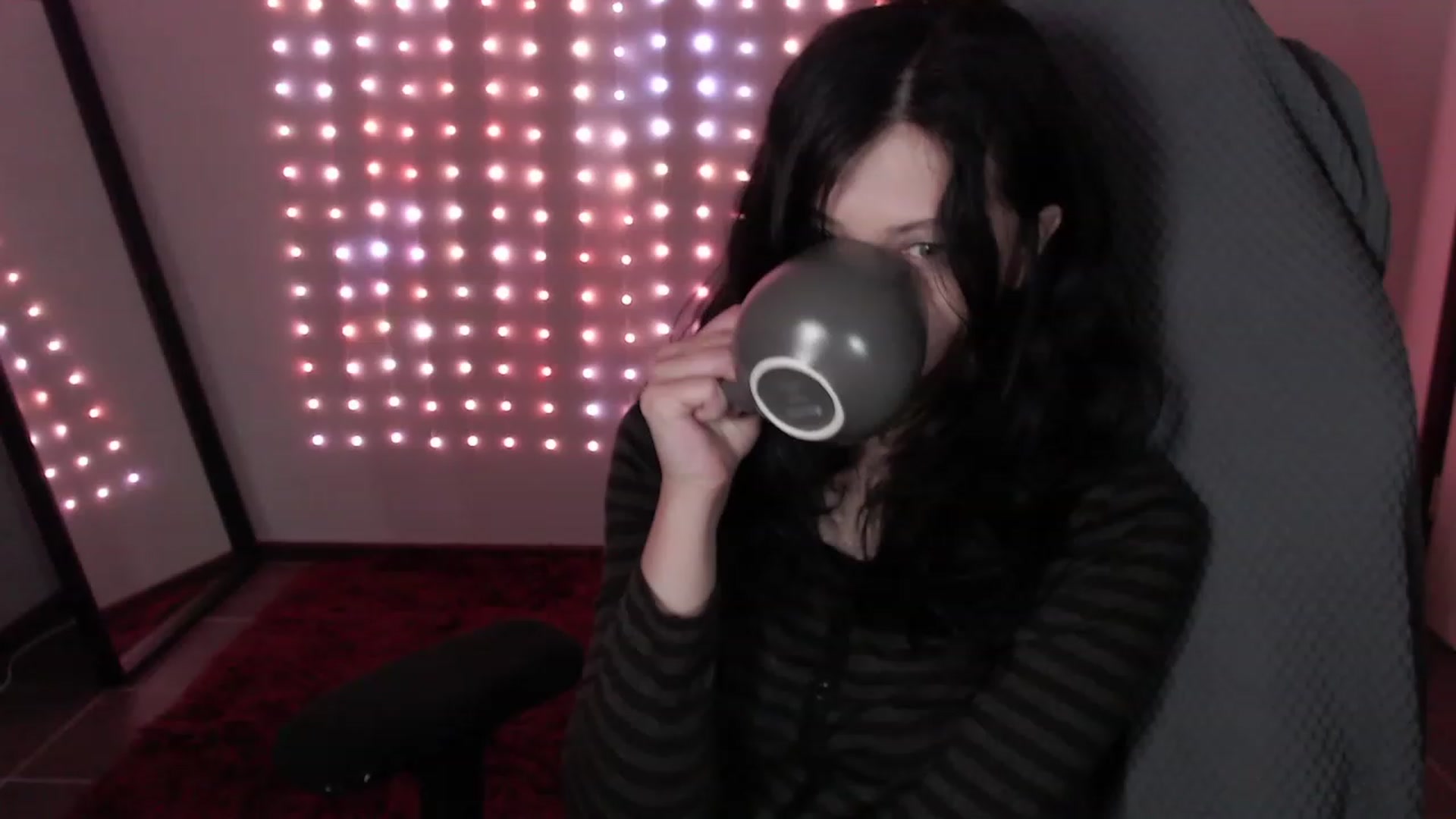 Gallery image thumbnail from RoomToAvoid's myfreecams stream on, 12/13/2023, 24:01 image 2 of 20