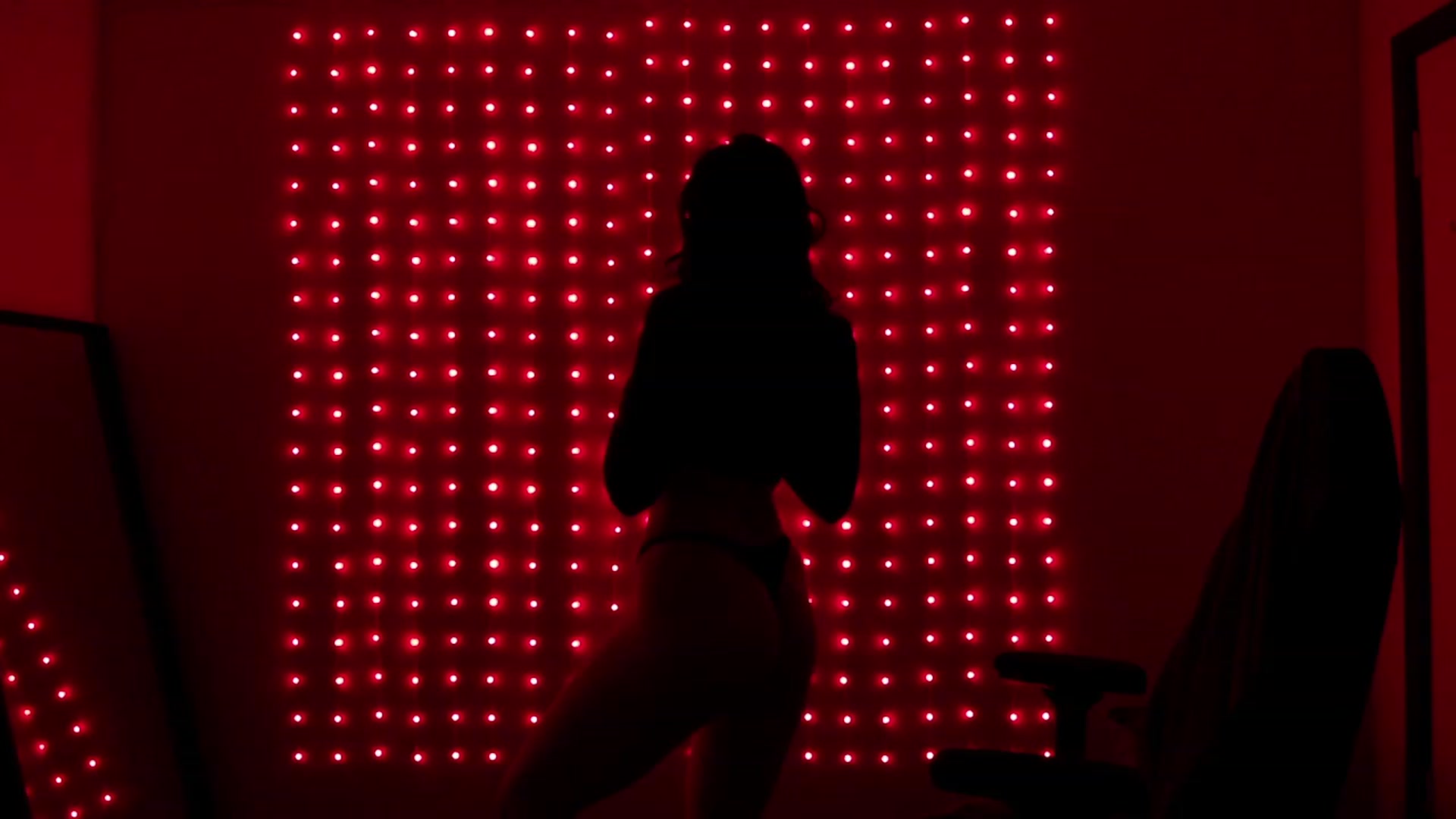 Gallery image thumbnail from RoomToAvoid's myfreecams stream on, 12/13/2023, 03:05 image 18 of 20