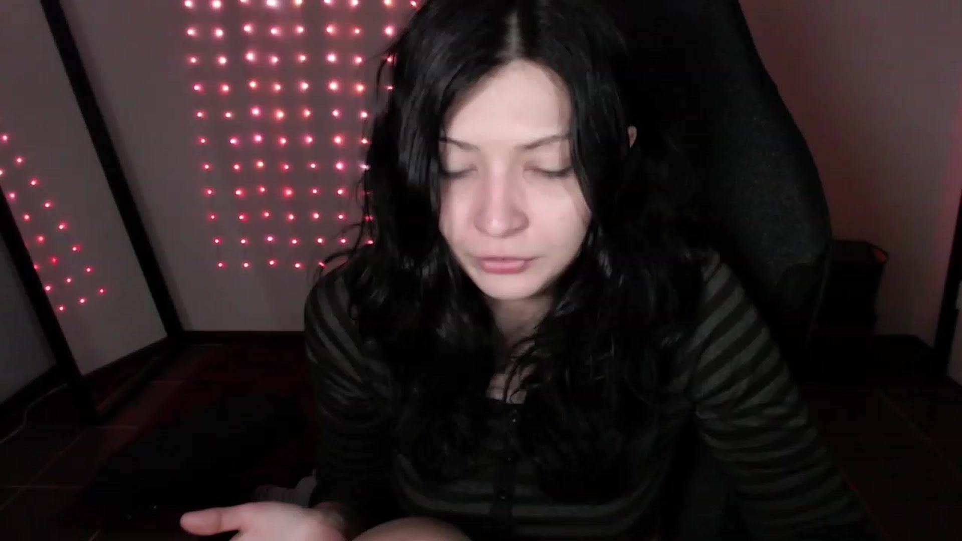 Gallery image thumbnail from RoomToAvoid's myfreecams stream on, 12/13/2023, 03:05 image 13 of 20