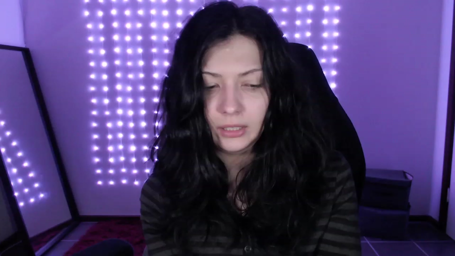 Gallery image thumbnail from RoomToAvoid's myfreecams stream on, 12/13/2023, 03:05 image 17 of 20