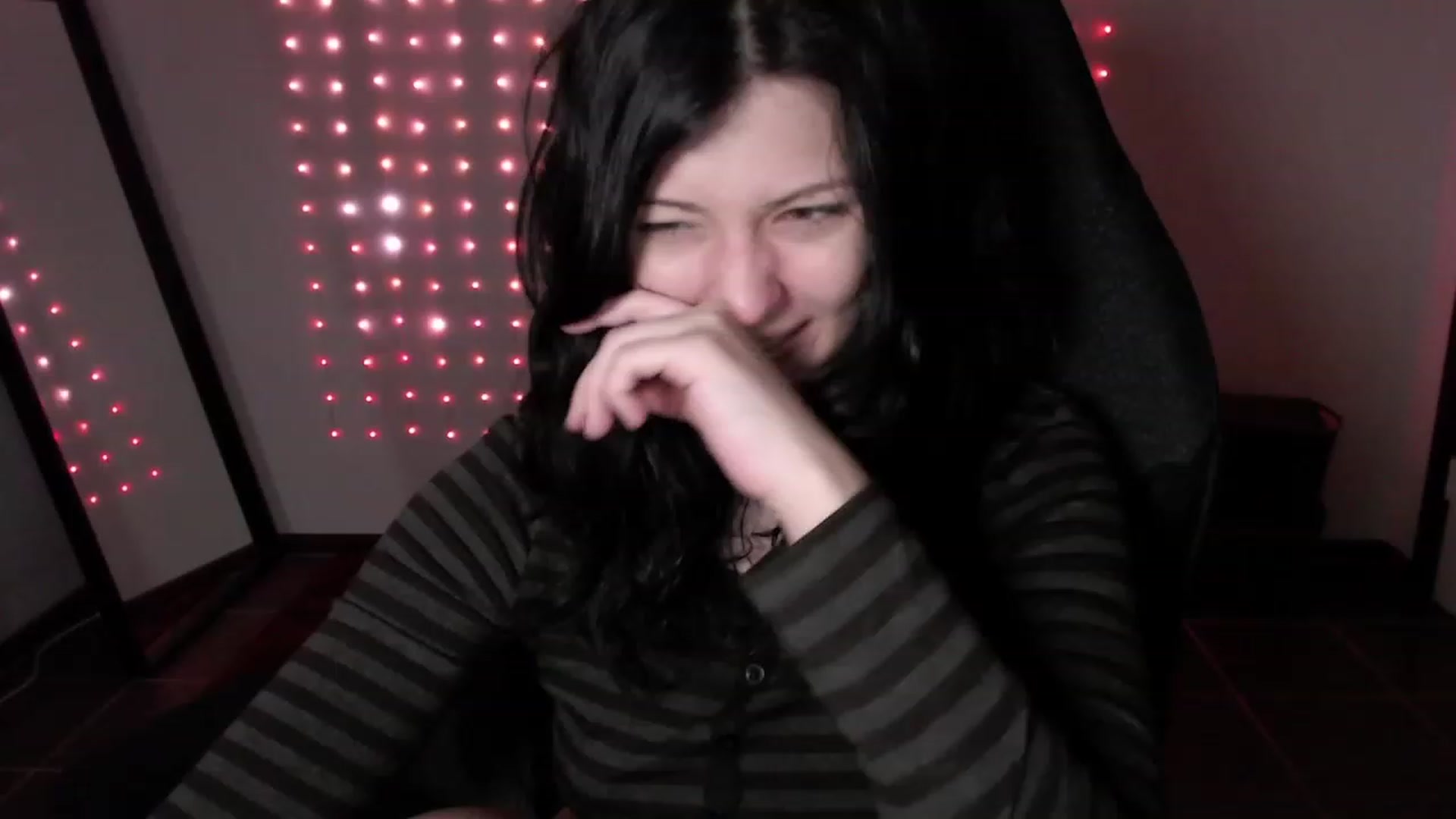 Gallery image thumbnail from RoomToAvoid's myfreecams stream on, 12/13/2023, 03:05 image 12 of 20