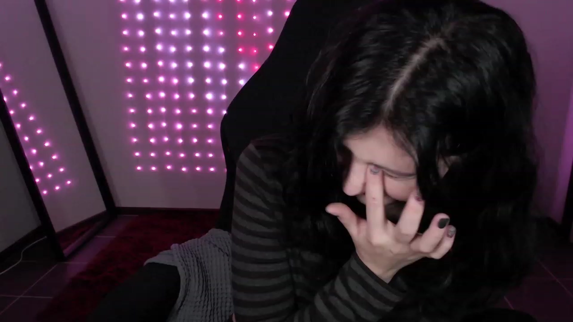 Gallery image thumbnail from RoomToAvoid's myfreecams stream on, 12/13/2023, 03:05 image 7 of 20