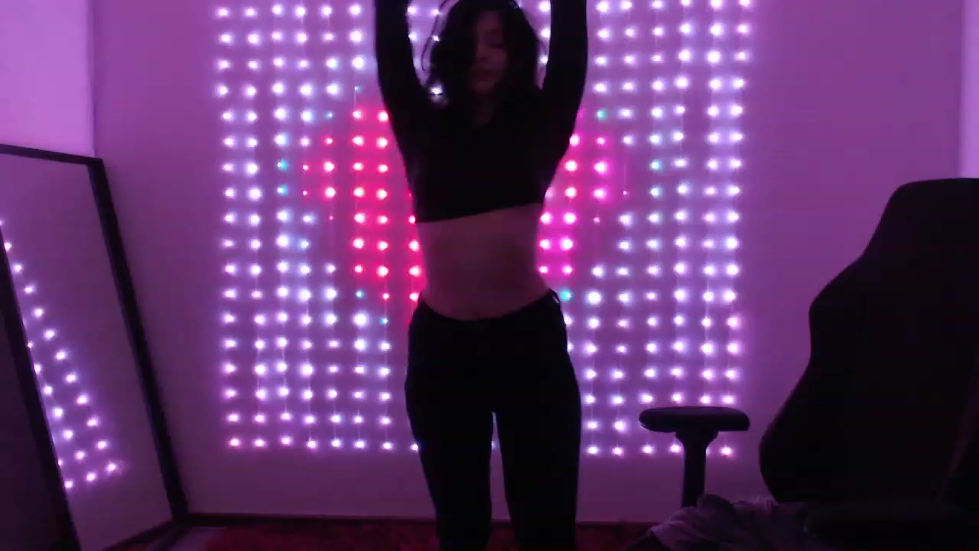 Gallery image thumbnail from RoomToAvoid's myfreecams stream on, 12/13/2023, 03:05 image 5 of 20