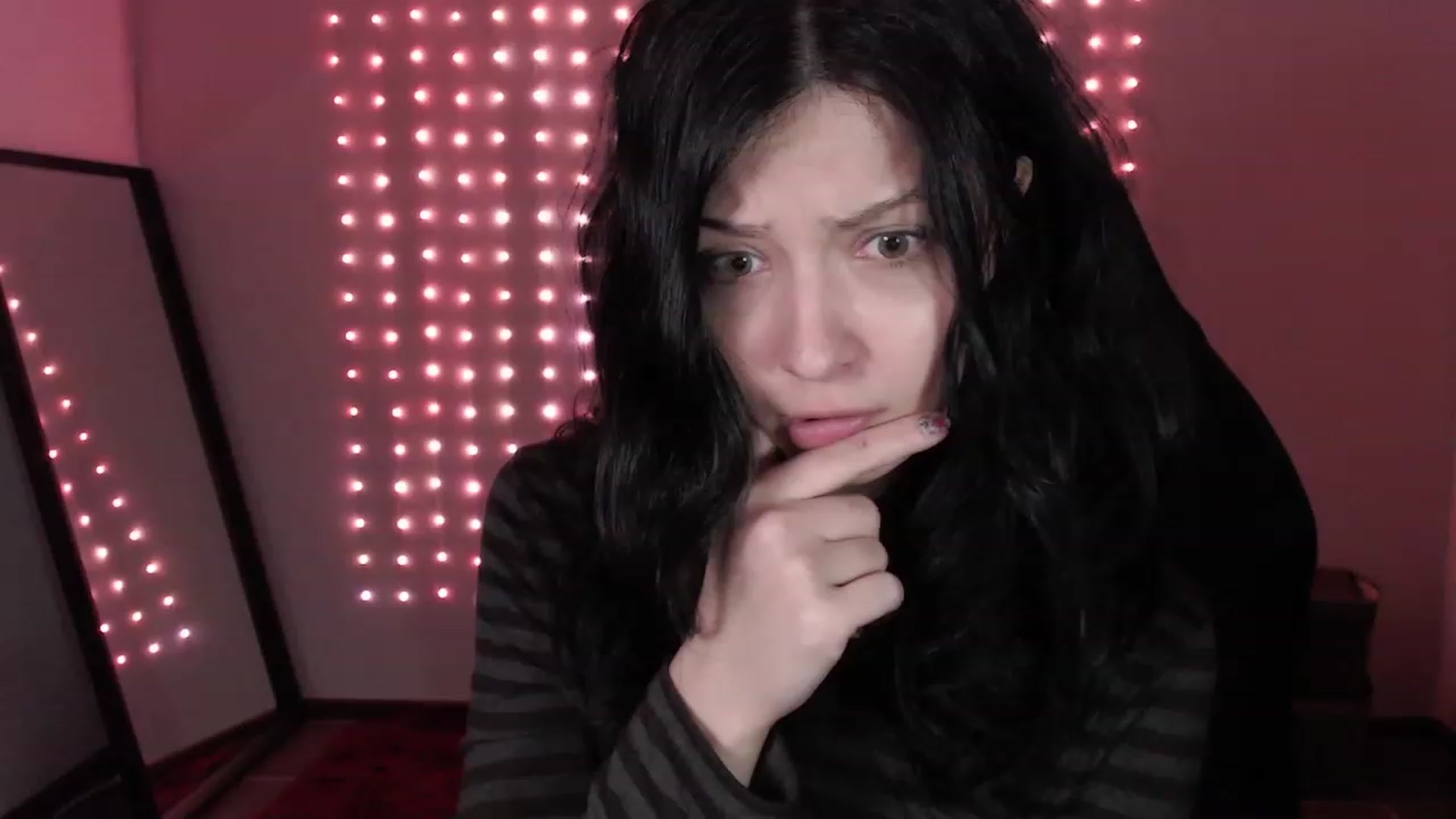 Gallery image thumbnail from RoomToAvoid's myfreecams stream on, 12/13/2023, 03:05 image 1 of 20