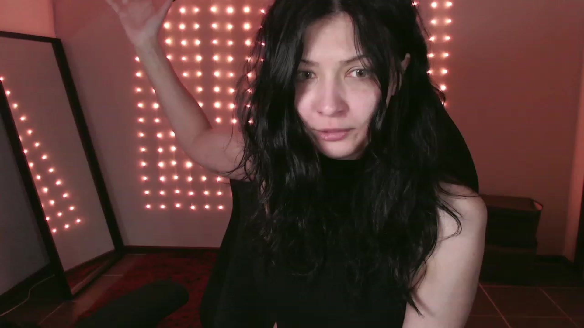 Gallery image thumbnail from RoomToAvoid's myfreecams stream on, 12/14/2023, 01:18 image 4 of 20