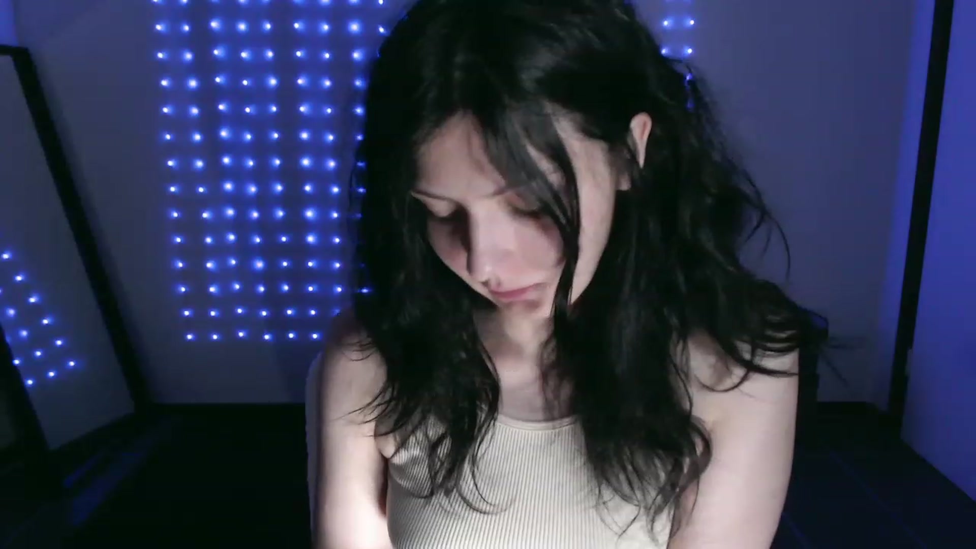 Gallery image thumbnail from RoomToAvoid's myfreecams stream on, 12/14/2023, 07:34 image 19 of 20