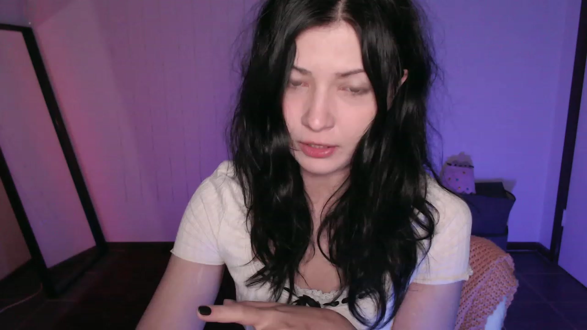 Gallery image thumbnail from RoomToAvoid's myfreecams stream on, 12/16/2023, 01:48 image 1 of 20