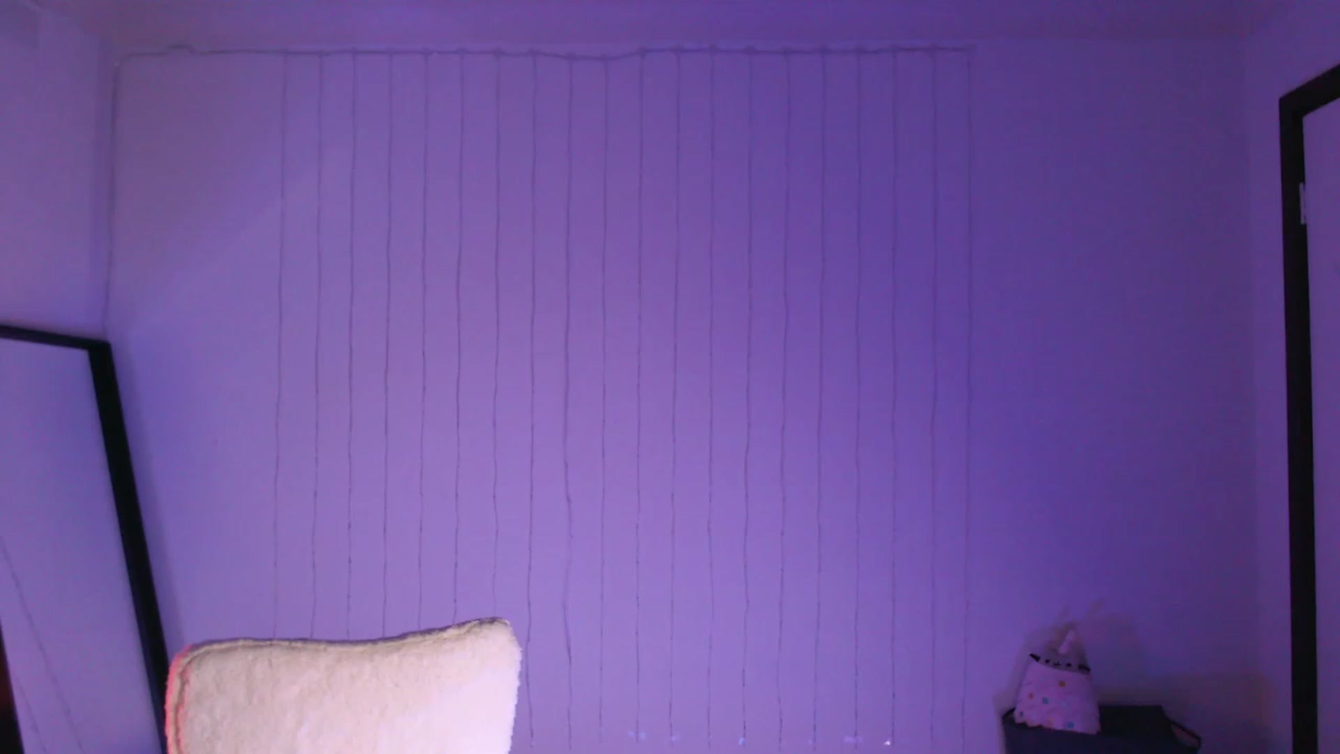 Gallery image thumbnail from RoomToAvoid's myfreecams stream on, 12/16/2023, 04:32 image 13 of 20