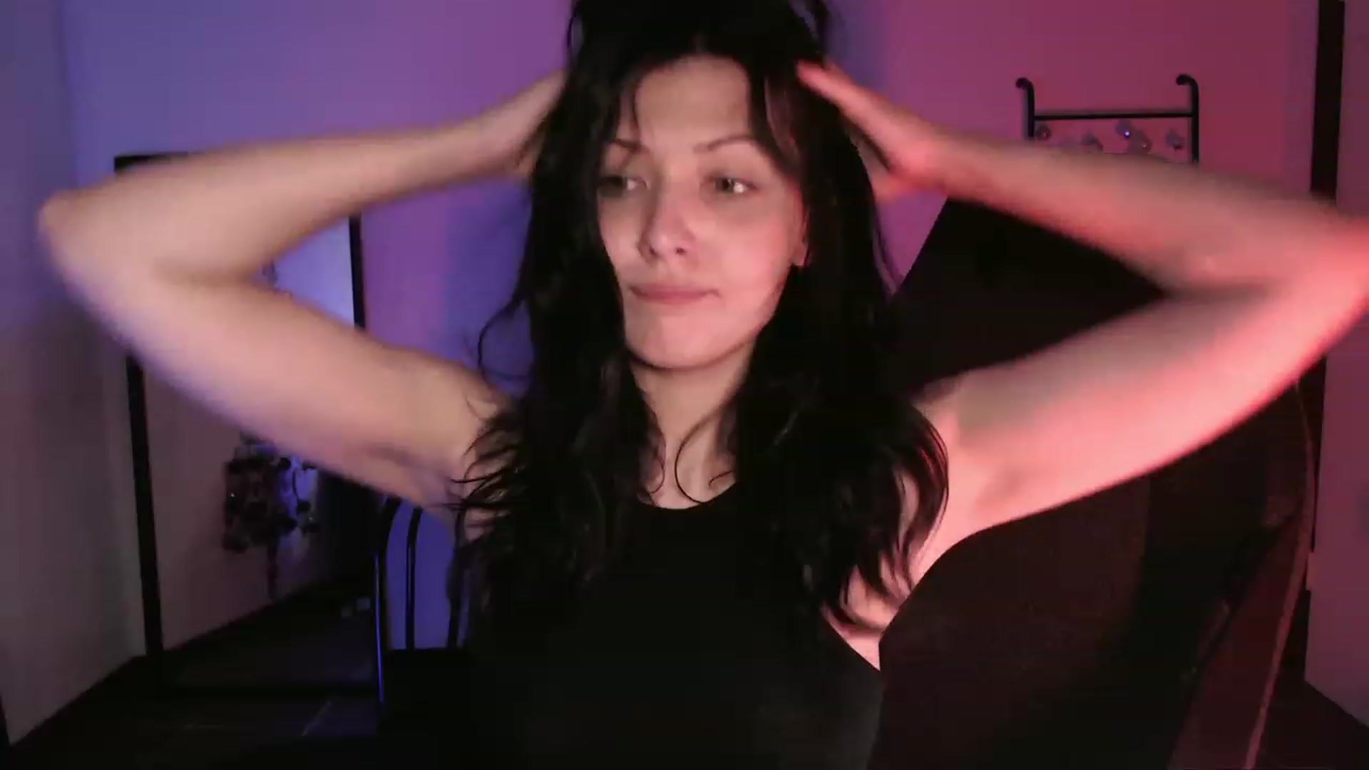 Gallery image thumbnail from RoomToAvoid's myfreecams stream on, 12/21/2023, 23:55 image 17 of 20